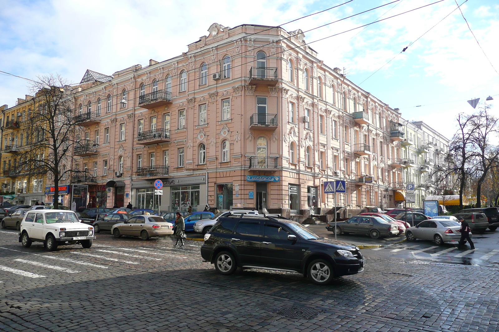 รูปถ่าย ยูเครน(Ukraine) เคียฟ(Kiev) กูเดรียเวท(Kudriavets) 2007-11 2