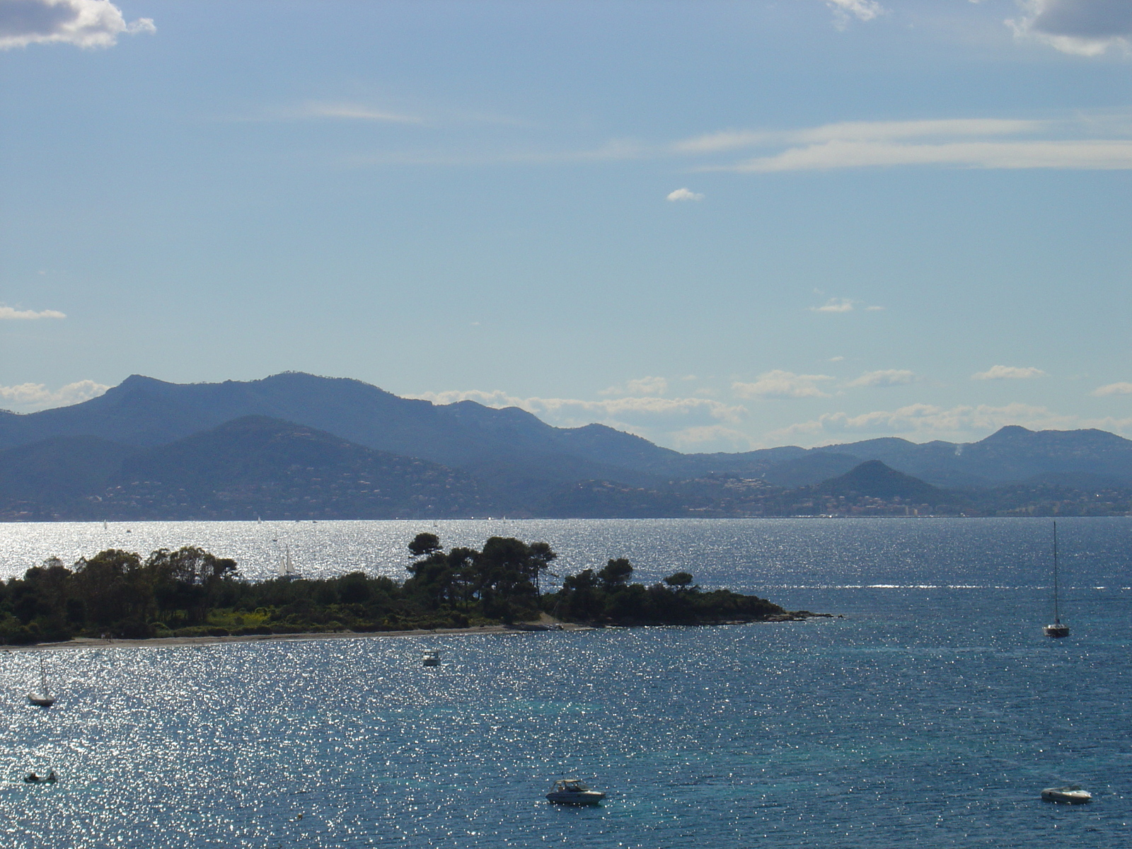 รูปถ่าย ฝรั่งเศส(France) คานส์(Cannes) เกาะแซ็งต์-มาร์เกอริต(Sainte Marguerite) 2004-05 26
