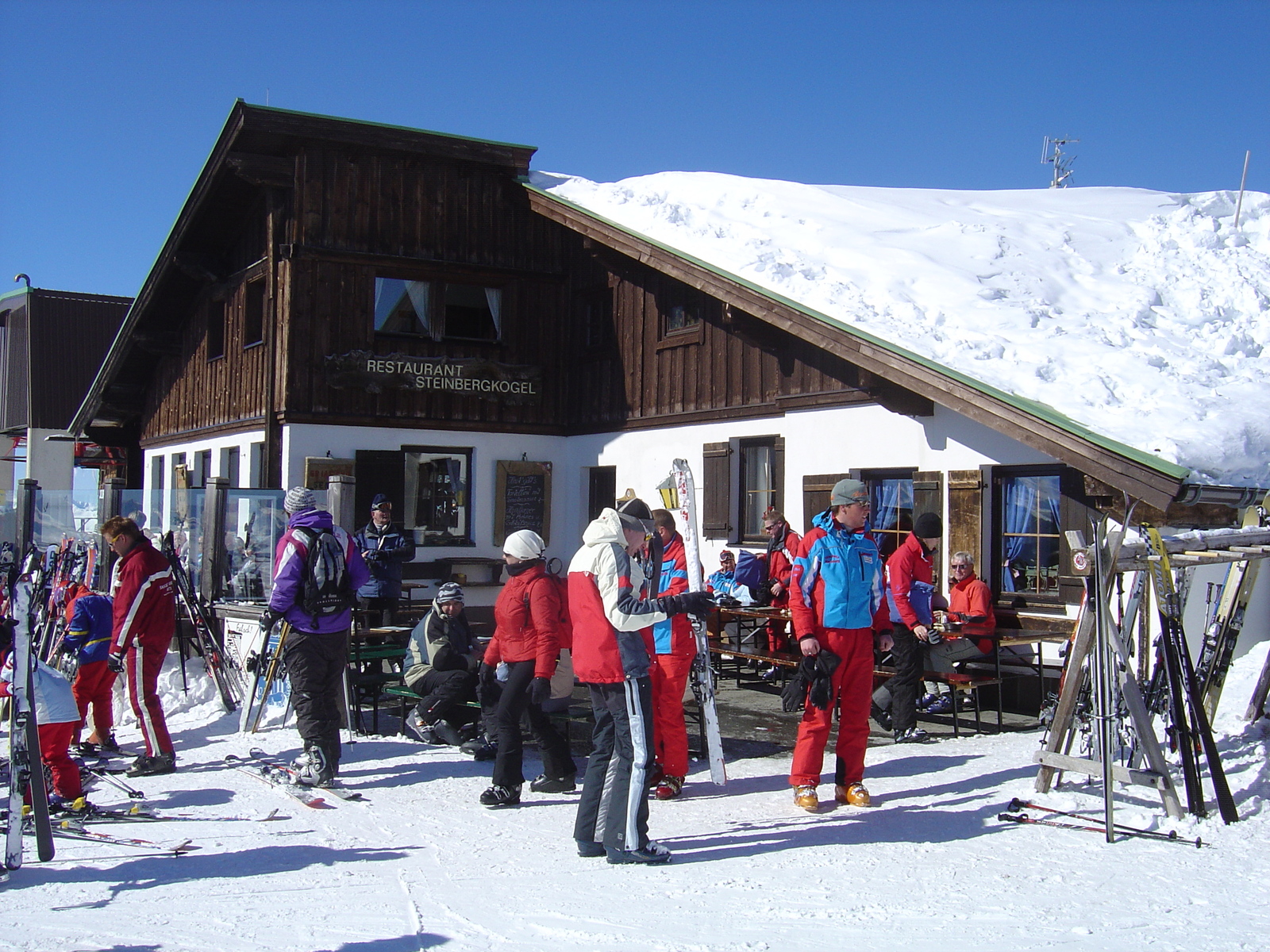 รูปถ่าย ออสเตรีย(Austria) คิทซ์บูเฮล(Kitzbuhel) สกี(Ski) 2005-03 102
