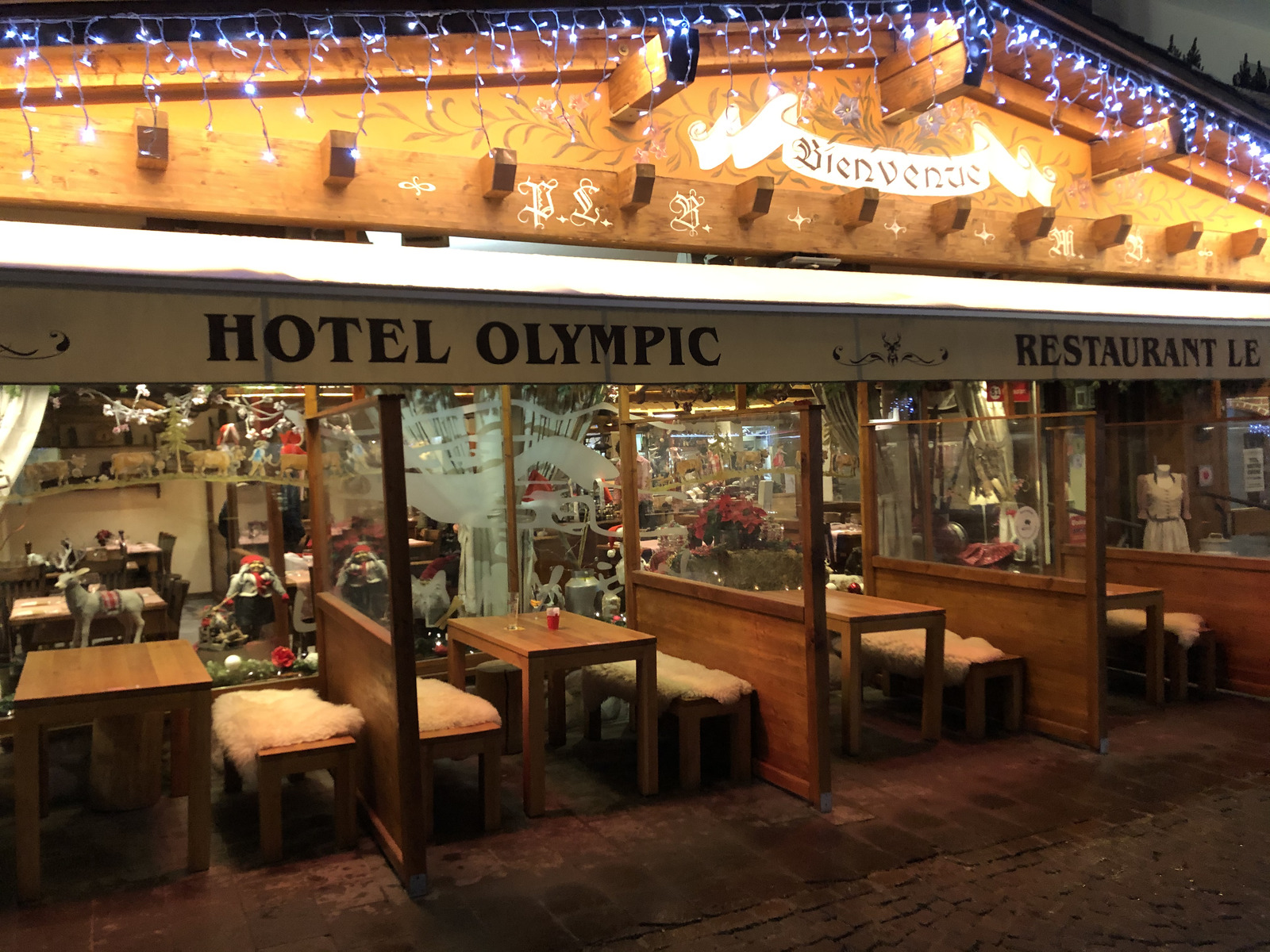 รูปถ่าย สวิสเซอร์แลนด์(Switzerland) ครองส์-มงตานา(Crans Montana) 2020-12 550