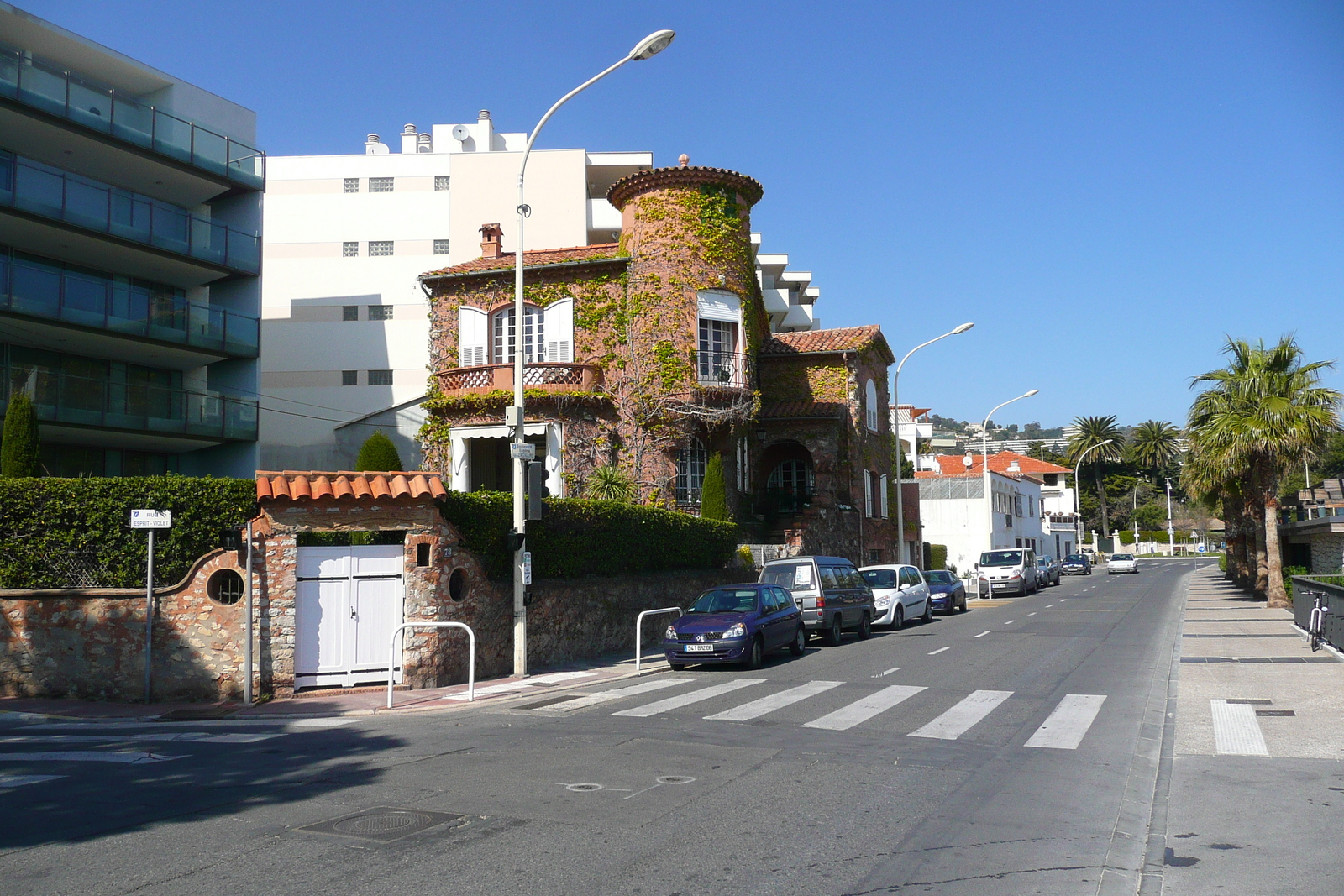รูปถ่าย ฝรั่งเศส(France) คานส์(Cannes) หาดกาซาแญร์(Plage Gazagnaire) 2008-03 15