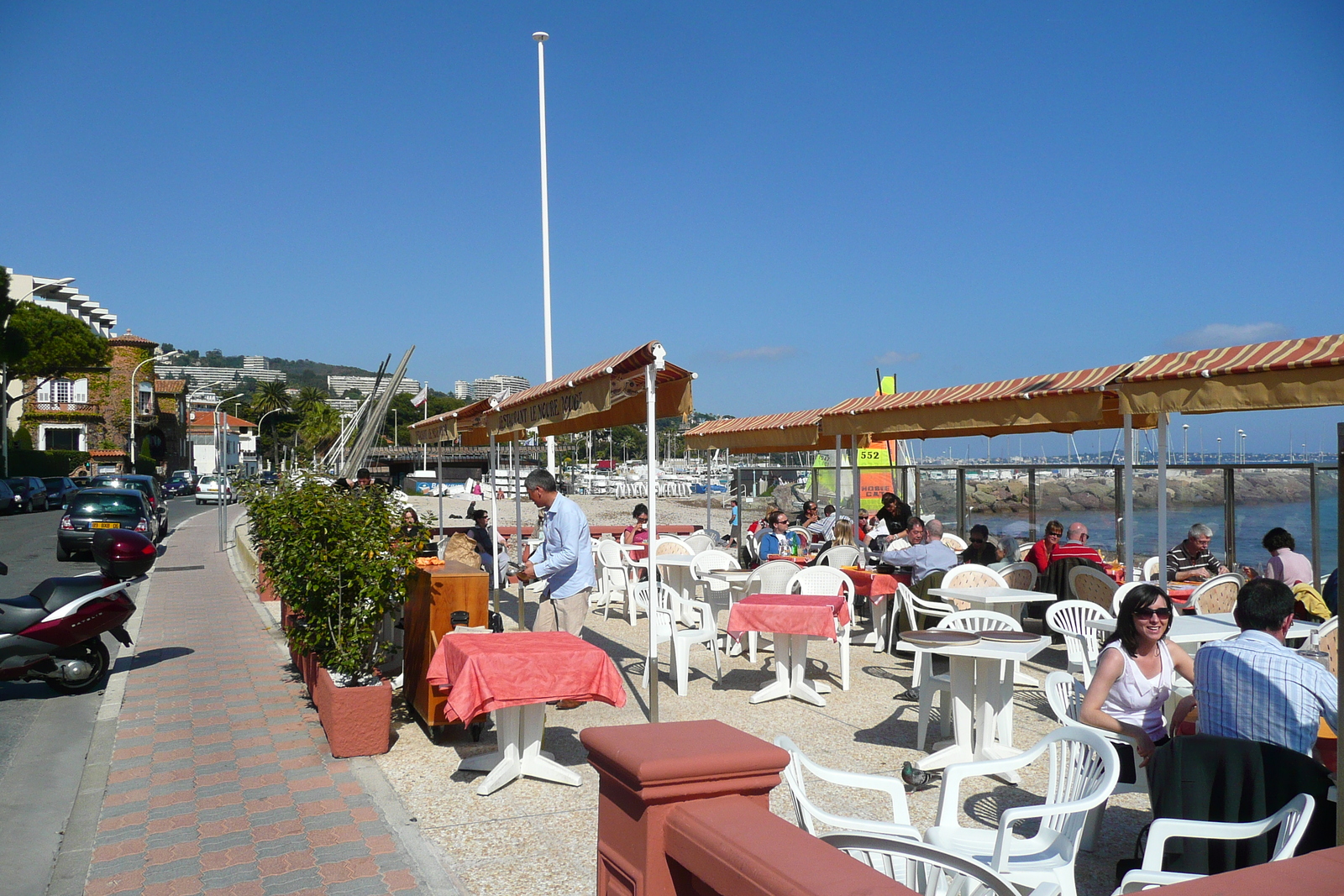รูปถ่าย ฝรั่งเศส(France) คานส์(Cannes) หาดกาซาแญร์(Plage Gazagnaire) 2008-03 23