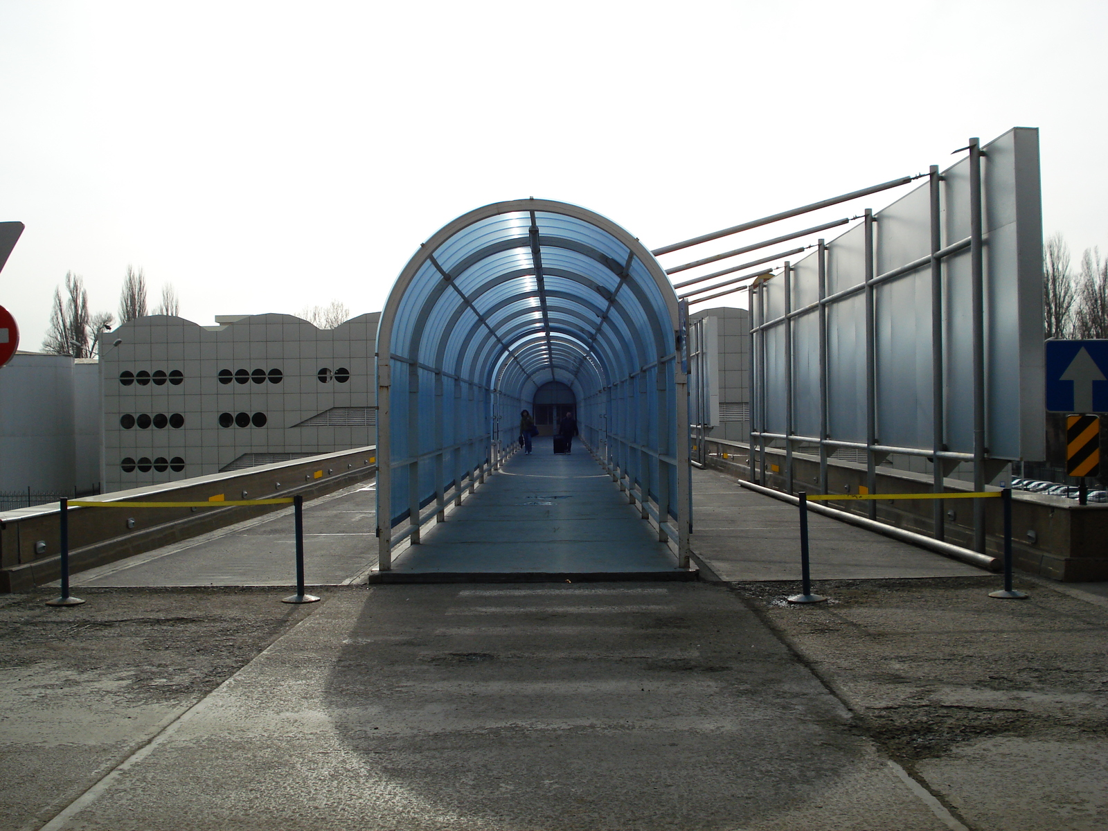 รูปถ่าย คาซัคสถาน(Kazakhstan) ท่าอากาศยานอัลมาตี(Almaty Airport) 2007-03 27