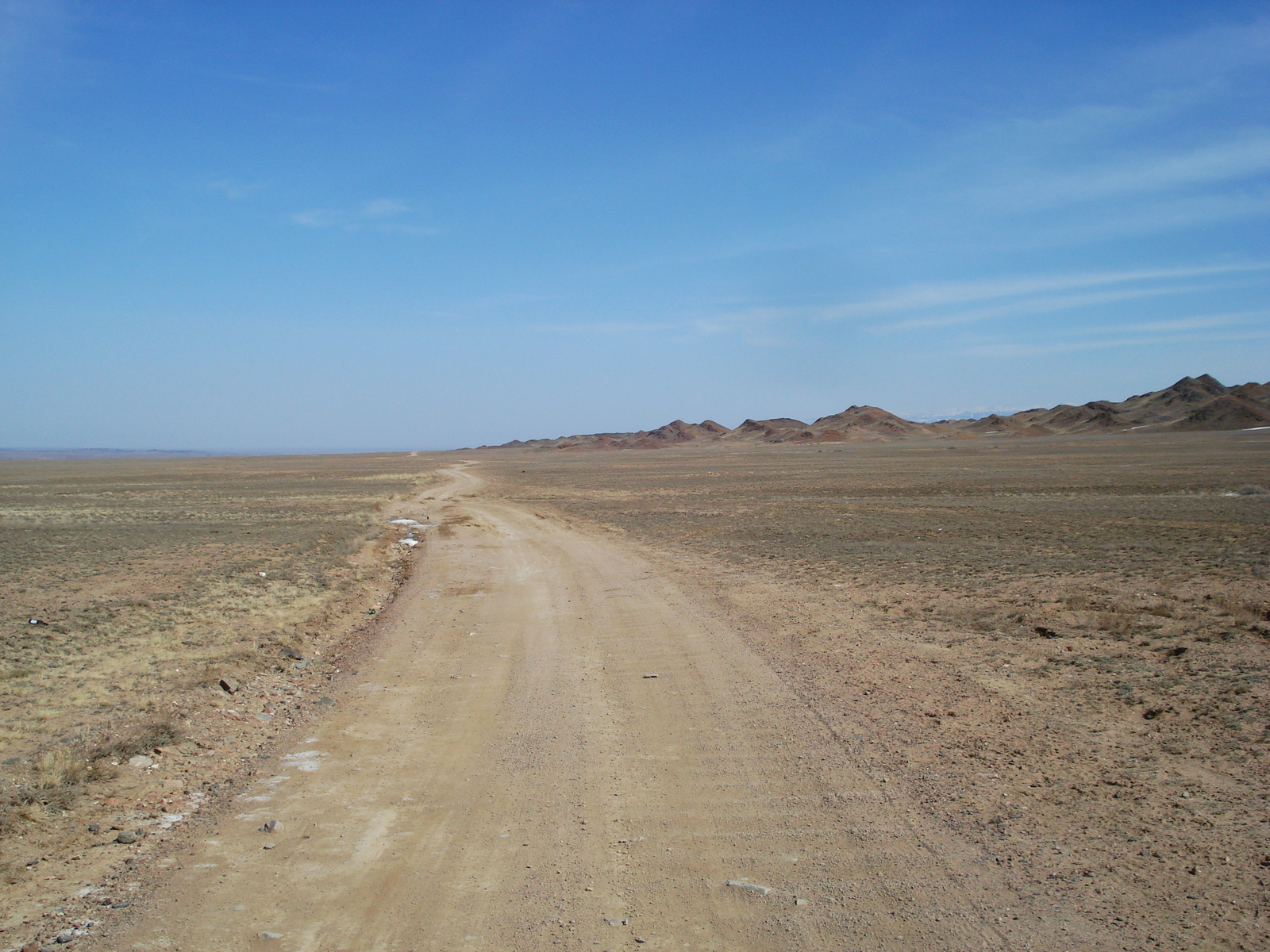 รูปถ่าย คาซัคสถาน(Kazakhstan) ถนนจากอัลมาตีไปหุบผาชารึน(Almaty to Charyn Canyon road) 2007-03 31