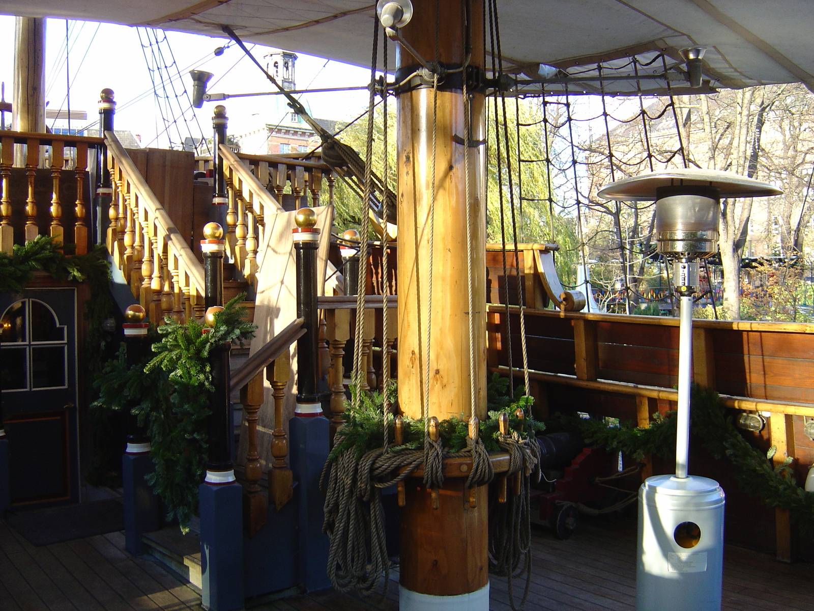 รูปถ่าย เดนมาร์ก(Denmark) โคเปนเฮเกน(Copenhagen) สวนสาธารณะทิโวลี(Tivoli Park) 2004-11 33