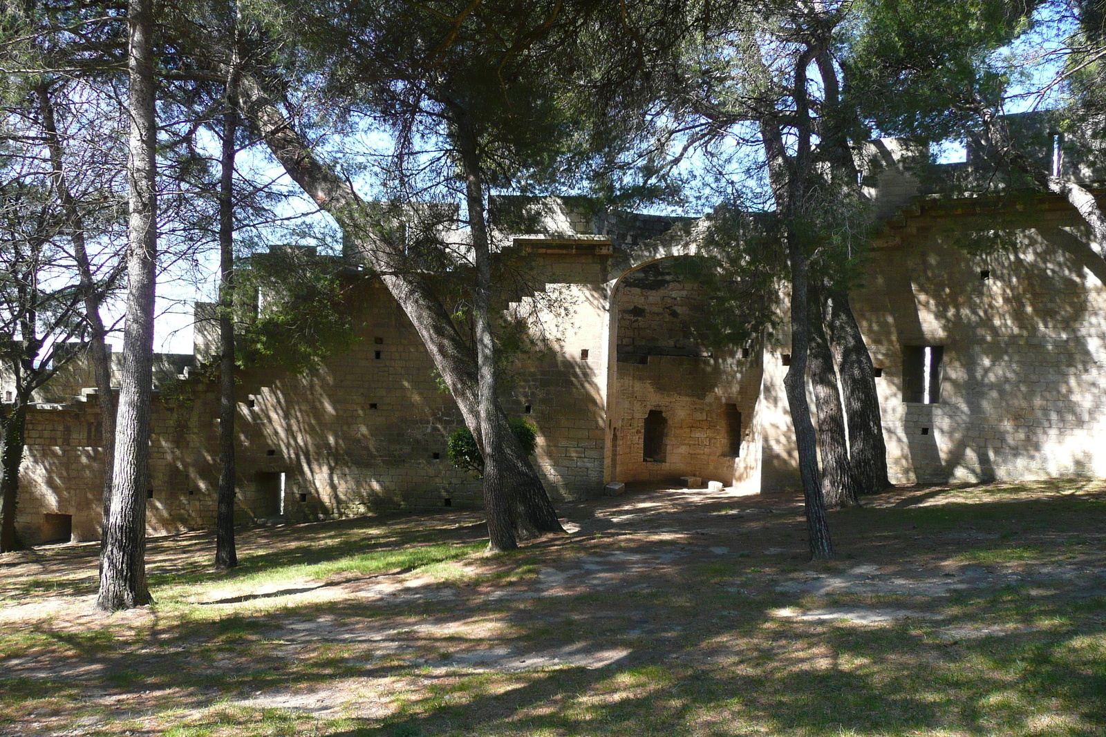 รูปถ่าย ฝรั่งเศส(France) โบแกร์(Beaucaire) ปราสาทโบแกร์(Beaucaire castle) 2008-04 0