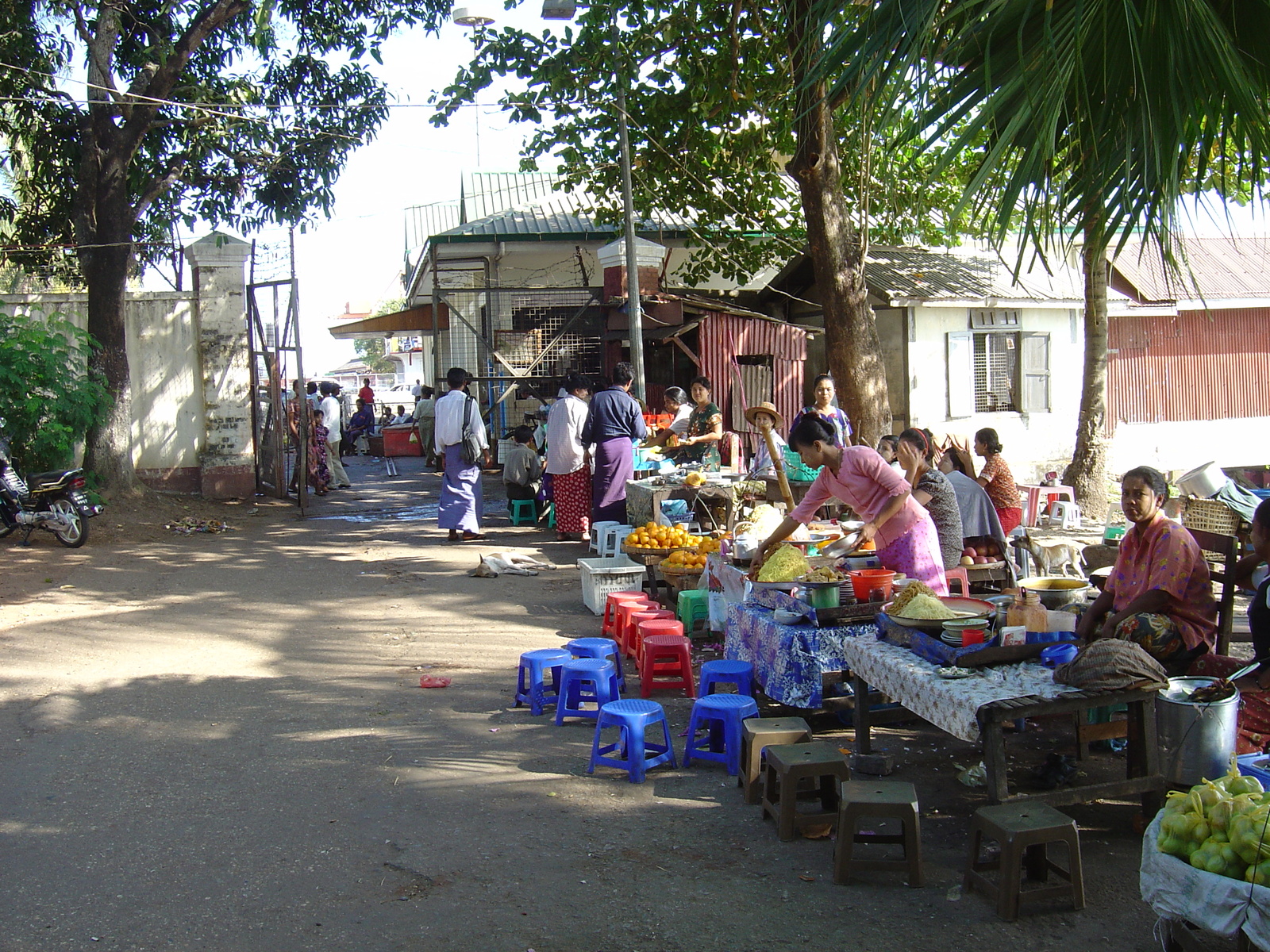 รูปถ่าย พม่า(Myanmar) ย่างกุ้ง(Yangon) 2005-01 110