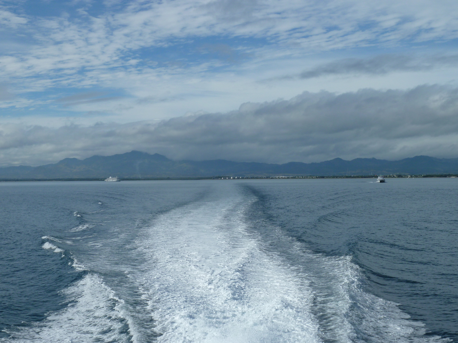 รูปถ่าย ฟิจิ(Fiji) จากเดนาเราไปเกาะโตโกรีกี(Denarau to Tokoriki Island) 2010-05 1