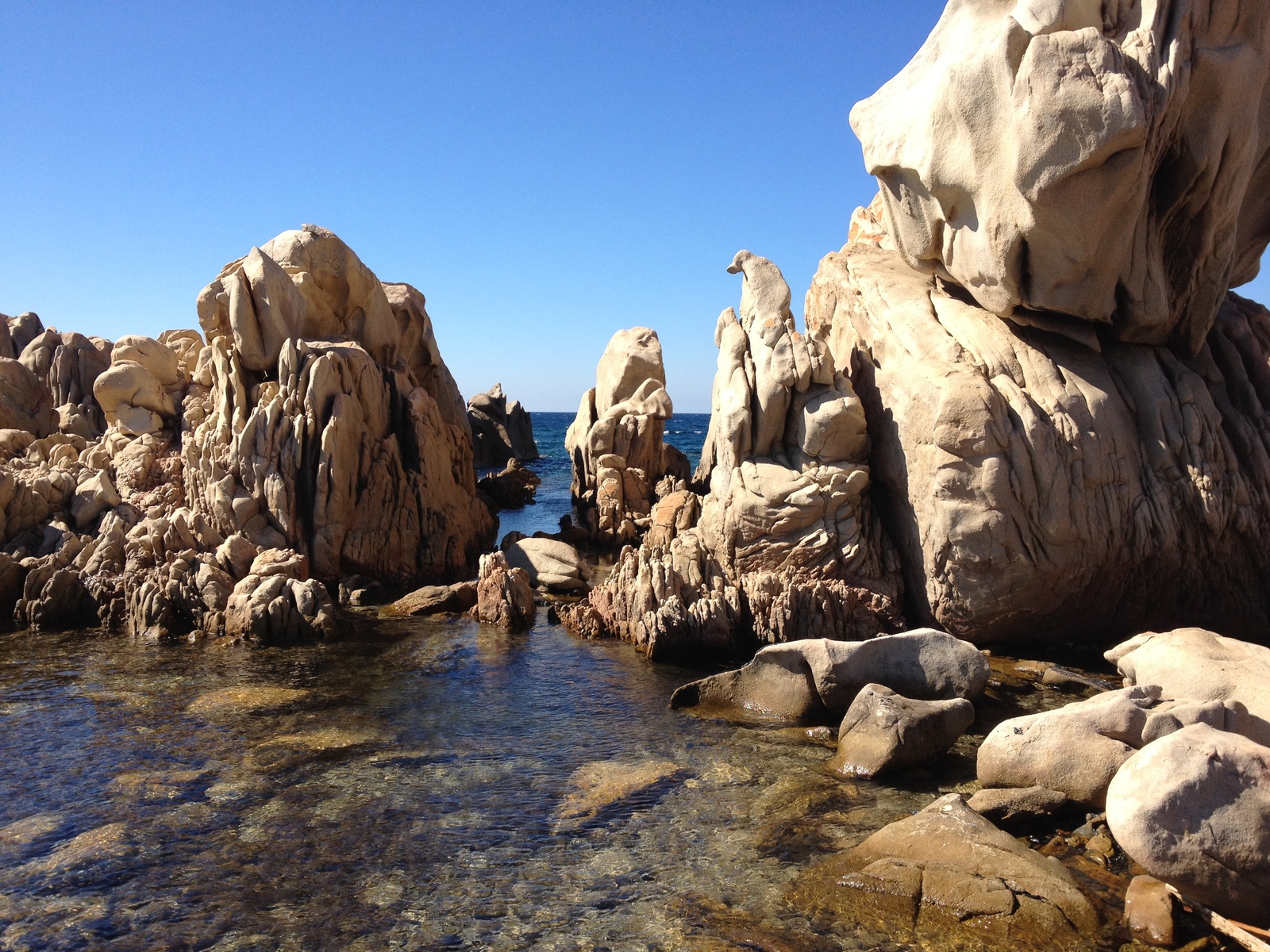 รูปถ่าย อิตาลี(Italy) อ่าวกาลาลุงกา(Cala Lunga) 2012-09 60