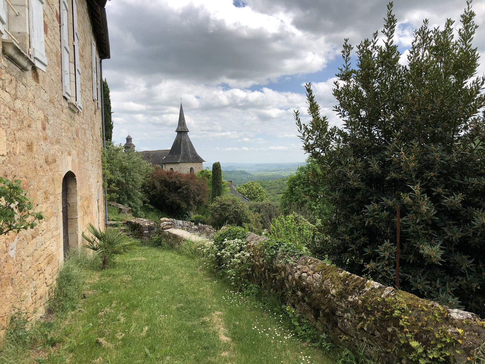 รูปถ่าย ฝรั่งเศส(France) ตูแรน(Turenne) 2018-04 17