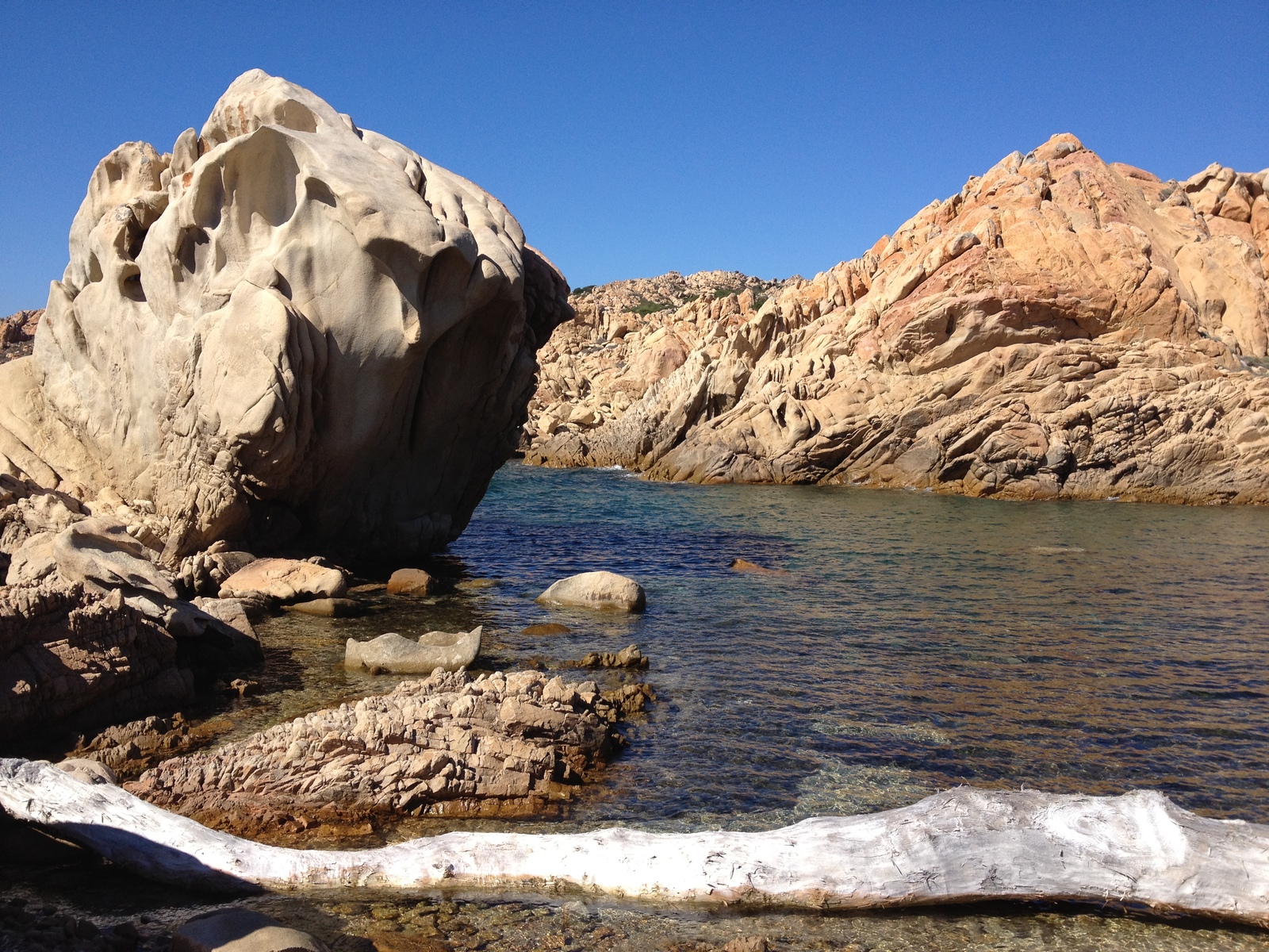 รูปถ่าย อิตาลี(Italy) อ่าวกาลาลุงกา(Cala Lunga) 2012-09 53