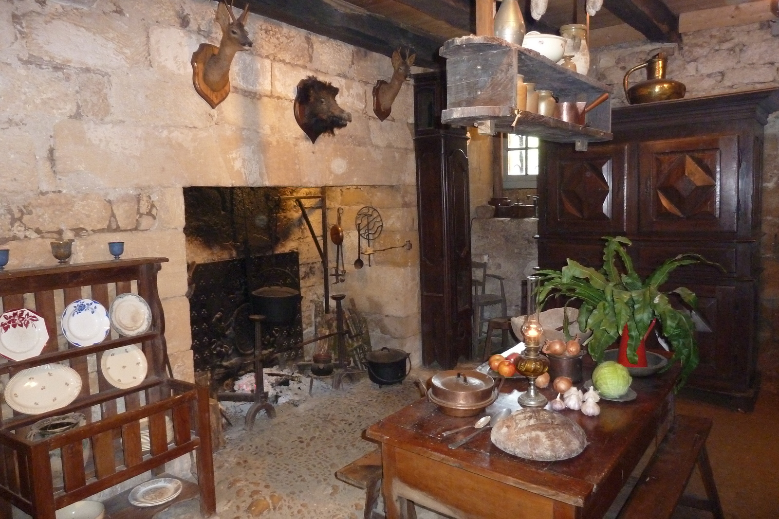 รูปถ่าย ฝรั่งเศส(France) บ้านป้อมเดอเรญัก(Maison Forte de Reignac) 2010-08 25