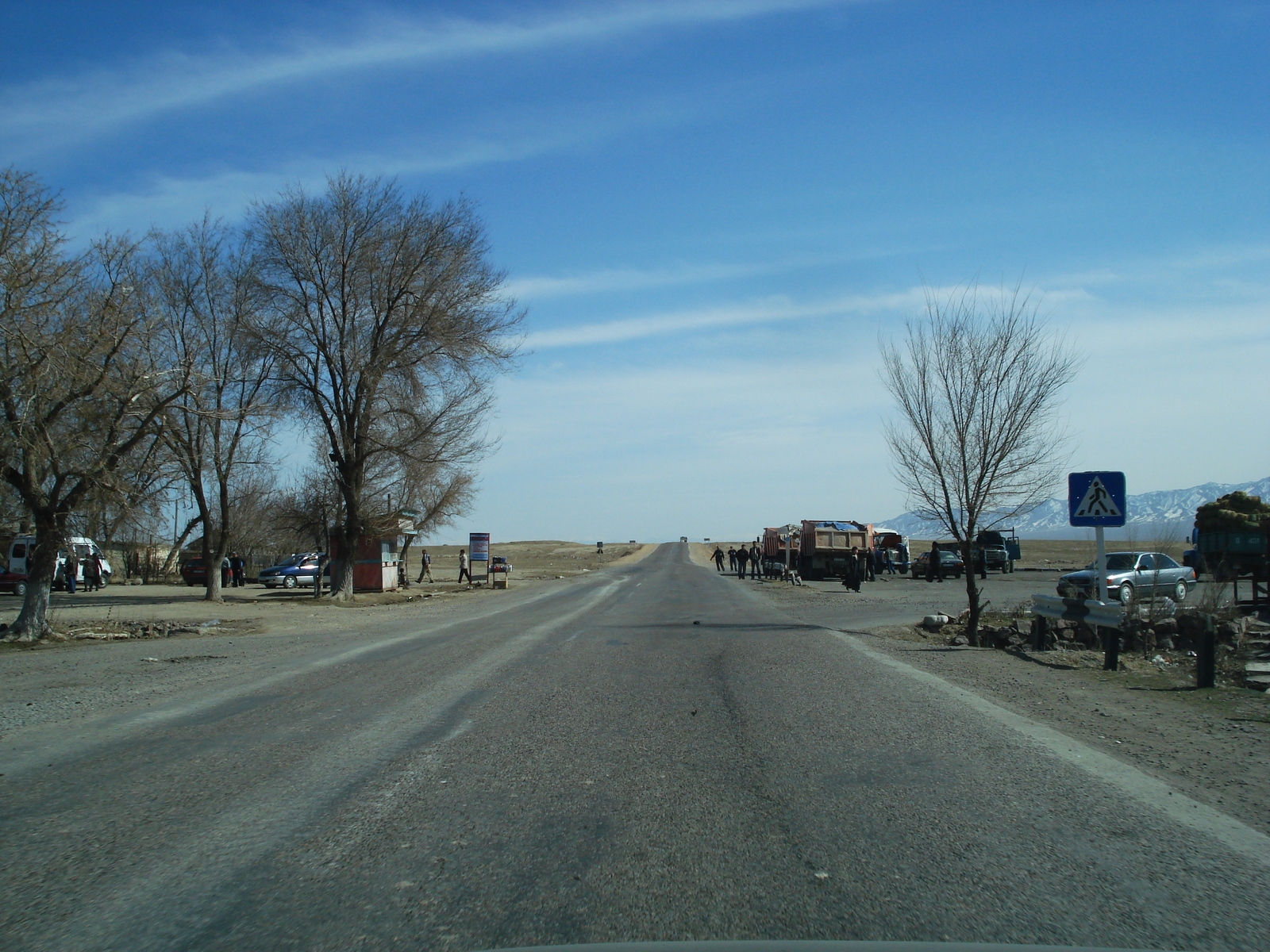 รูปถ่าย คาซัคสถาน(Kazakhstan) ถนนจากอัลมาตีไปหุบผาชารึน(Almaty to Charyn Canyon road) 2007-03 45