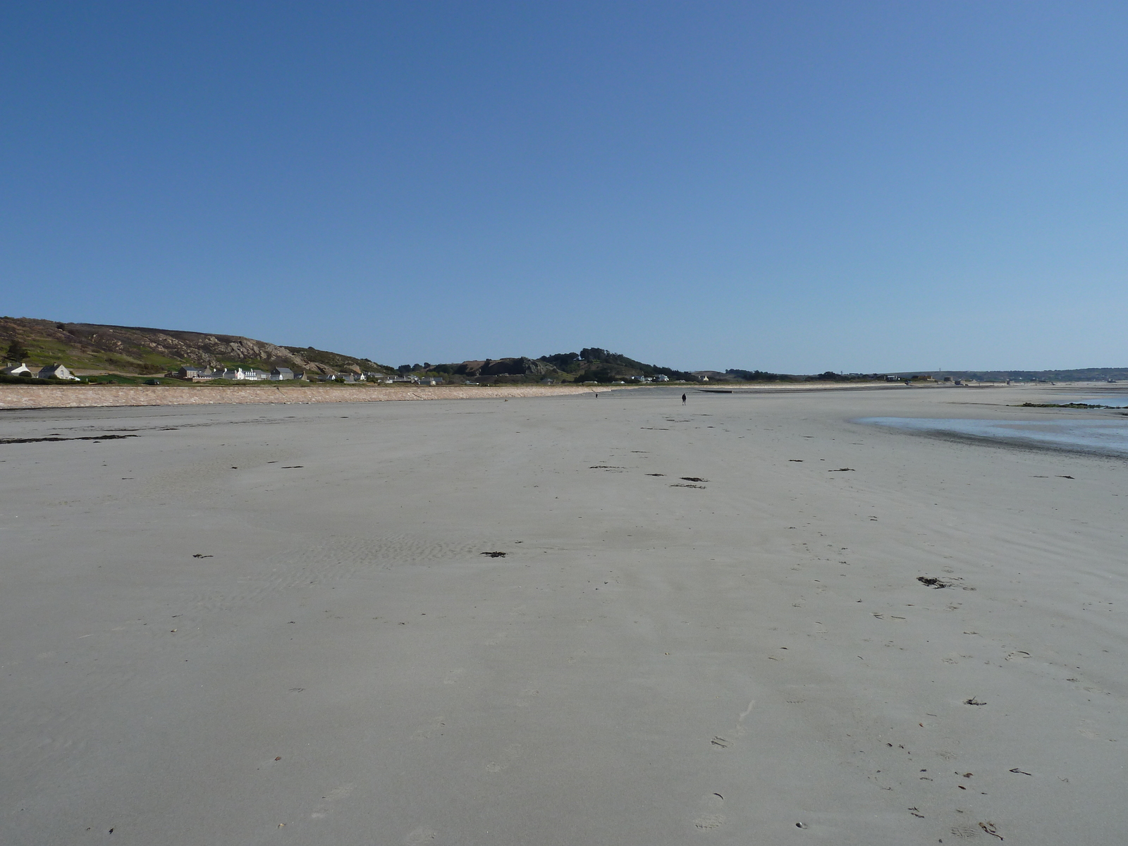 รูปถ่าย เจอร์ซีย์(Jersey) เจอร์ซีย์(Jersey) แซ็งตูแอ็ง(St Ouen) 2010-04 10