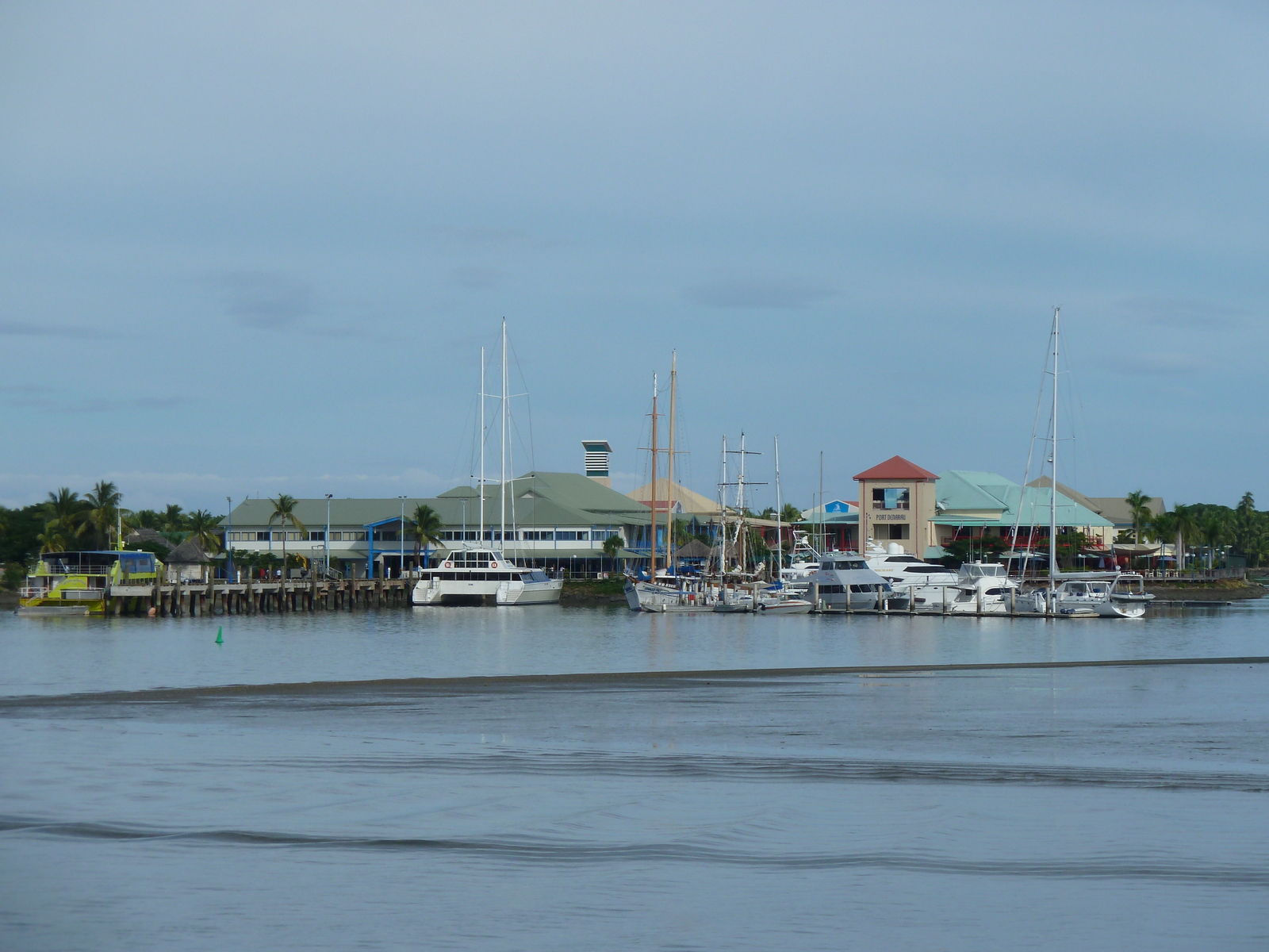 รูปถ่าย ฟิจิ(Fiji) ท่าเรือเดนาเรา(Port Denarau) 2010-05 3