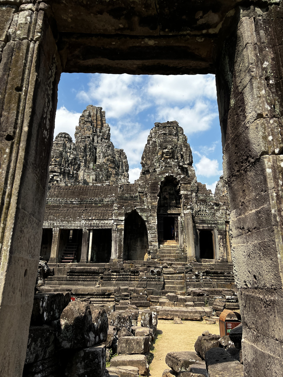รูปถ่าย กัมพูชา(Cambodia) เสียมราฐ(Siem Reap) ปราสาทบายน(Bayon) 2023-01 92