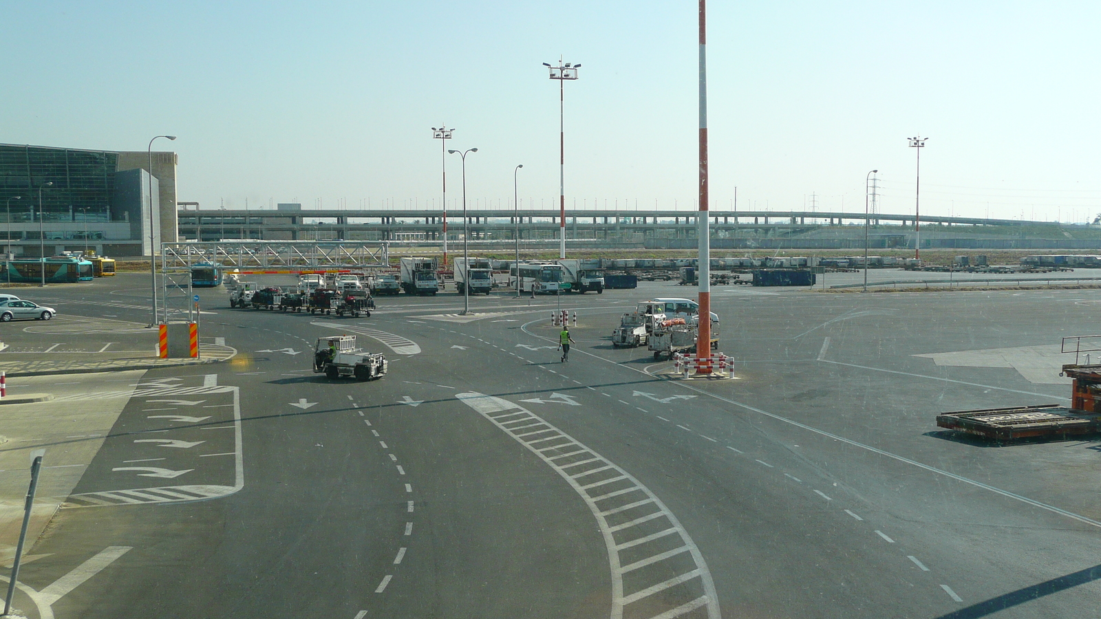 รูปถ่าย อิสราเอล(Israel) ท่าอากาศยานเบนกูเรียน(Ben Gurion Airport) 2007-06 19