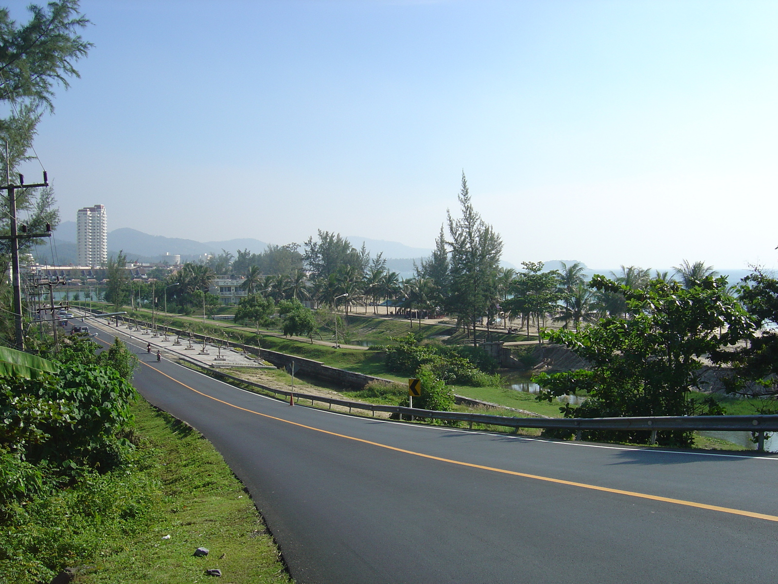รูปถ่าย ไทย(Thailand) ภูเก็ต(Phuket) หาดกะรน(Karon Beach) 2005-12 29