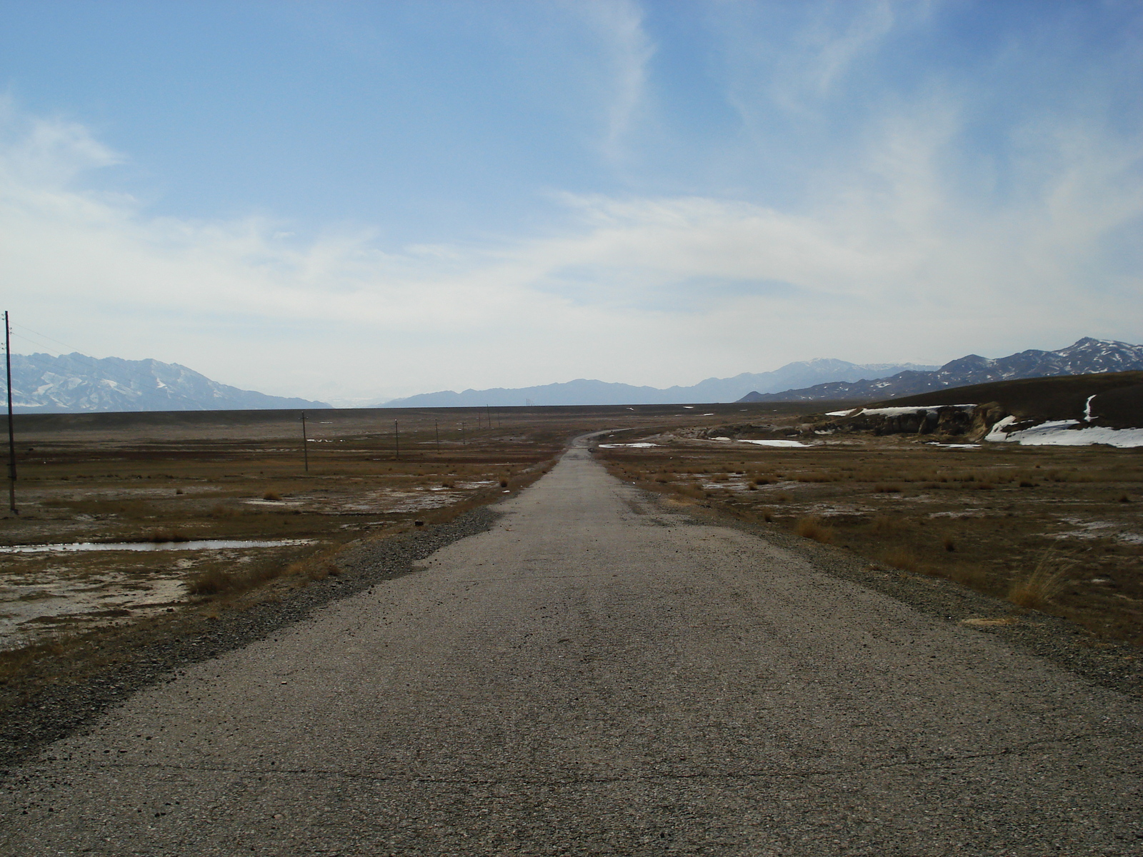 รูปถ่าย คาซัคสถาน(Kazakhstan) ถนนจากอัลมาตีไปหุบผาชารึน(Almaty to Charyn Canyon road) 2007-03 173