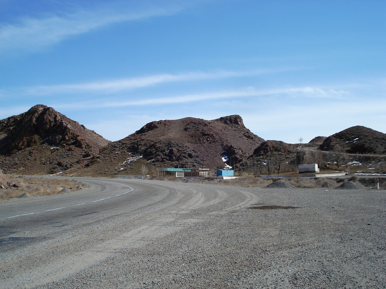 รูปถ่าย คาซัคสถาน(Kazakhstan) ถนนจากอัลมาตีไปหุบผาชารึน(Almaty to Charyn Canyon road) 2007-03 44