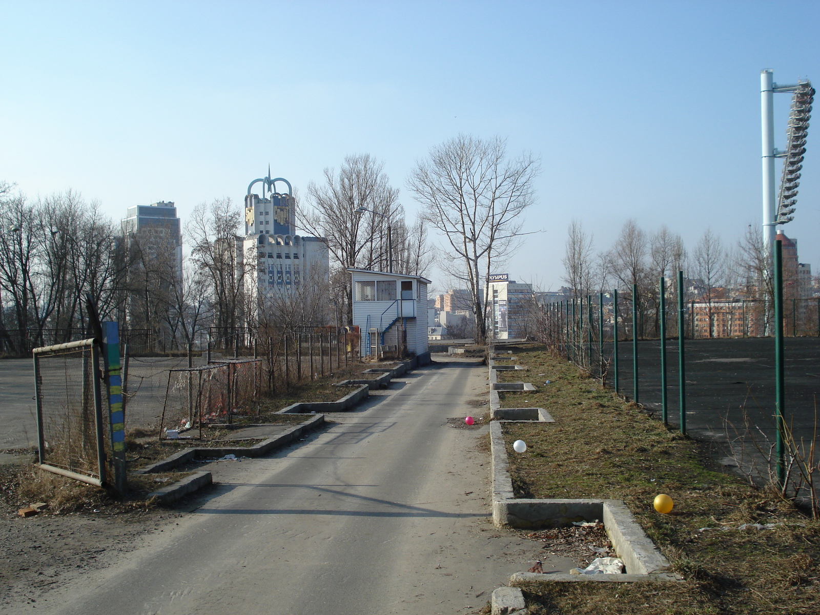 รูปถ่าย ยูเครน(Ukraine) เคียฟ(Kiev) สปอร์เตียฟน่า(Sportyvna) 2007-03 16