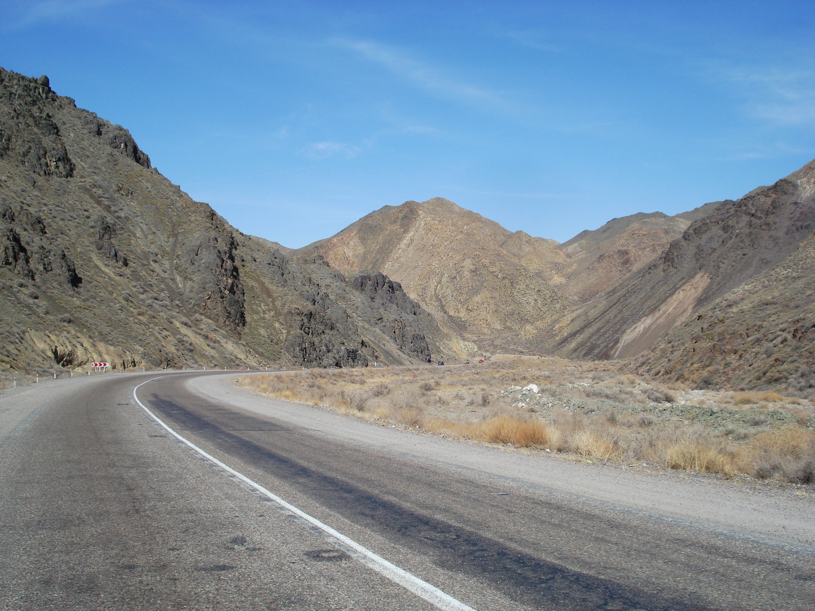 รูปถ่าย คาซัคสถาน(Kazakhstan) ถนนจากอัลมาตีไปหุบผาชารึน(Almaty to Charyn Canyon road) 2007-03 85