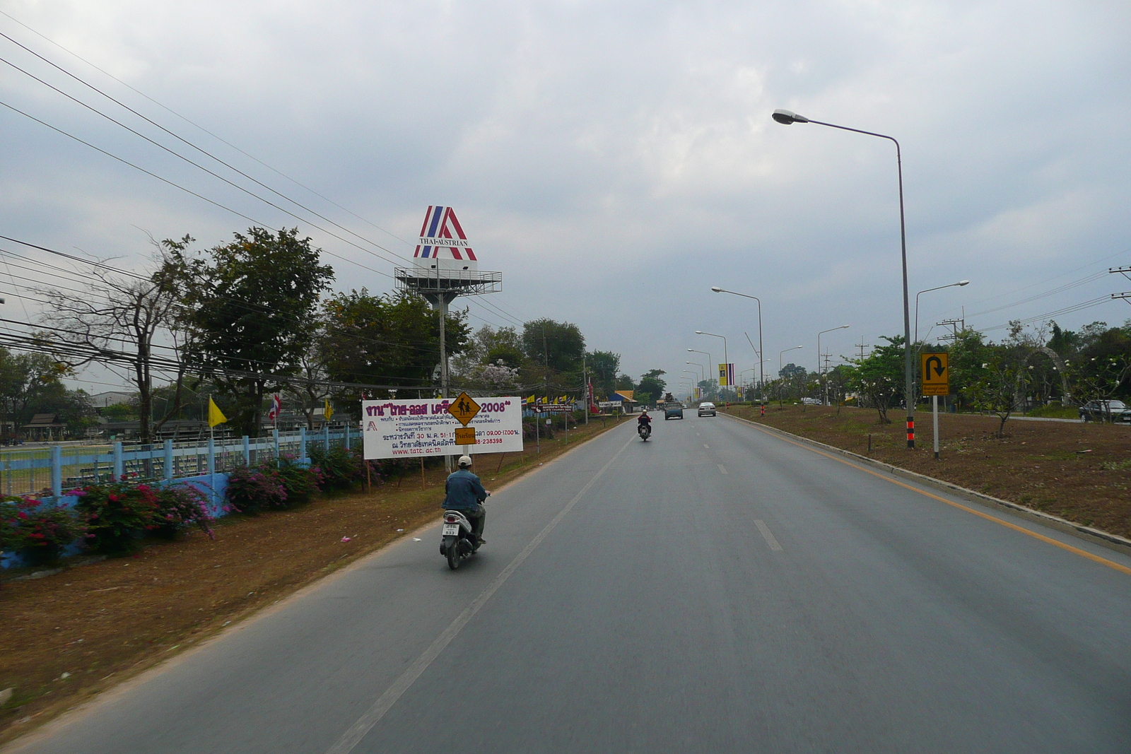 รูปถ่าย ไทย(Thailand) ชลบุรี(Chonburi) ถนนสุขุมวิท(Sukhumvit road) 2008-01 32
