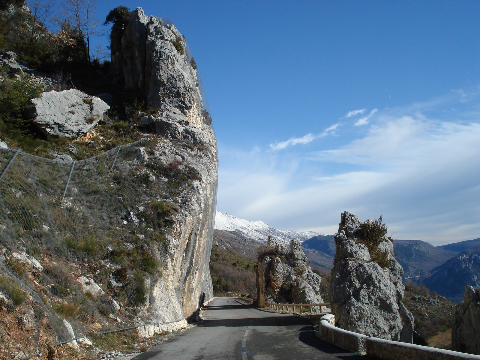 รูปถ่าย ฝรั่งเศส(France) ถนนจากกูร์เซกูลไปเกรโอลีแยร์-เล-เนจ(Coursegoule to Greolieres les neiges road) 2007-01 4
