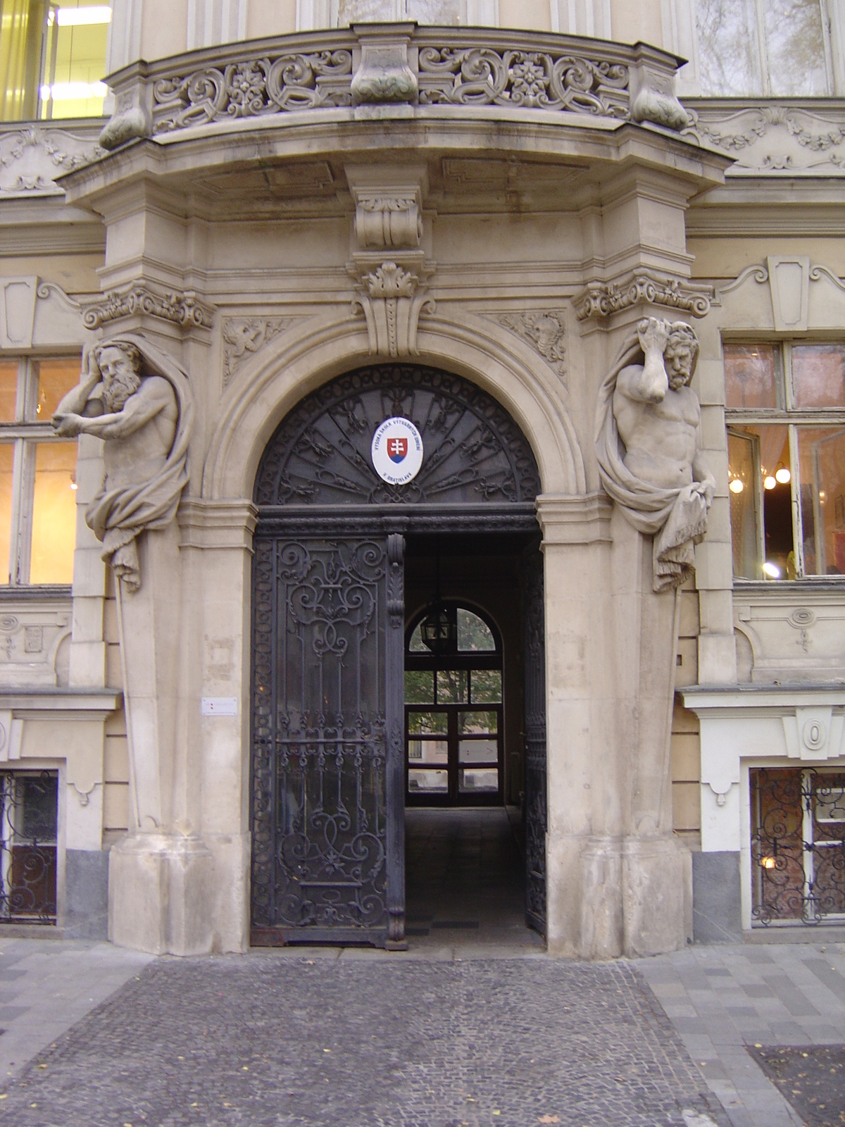 รูปถ่าย สโลวะเกีย(Slovakia) บราทิสลาวา(Bratislava) 2004-11 12