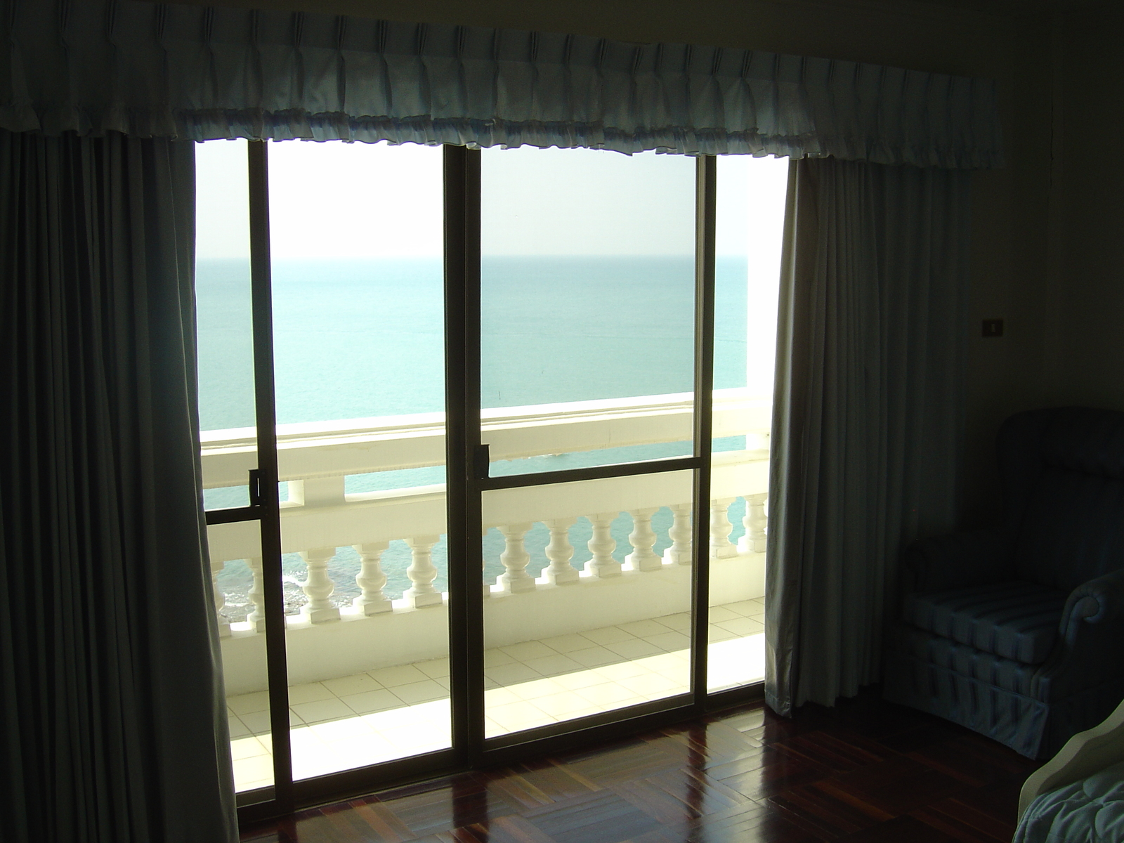 รูปถ่าย ไทย(Thailand) หาดจอมเทียน(Jomtien Beach) 2005-01 15