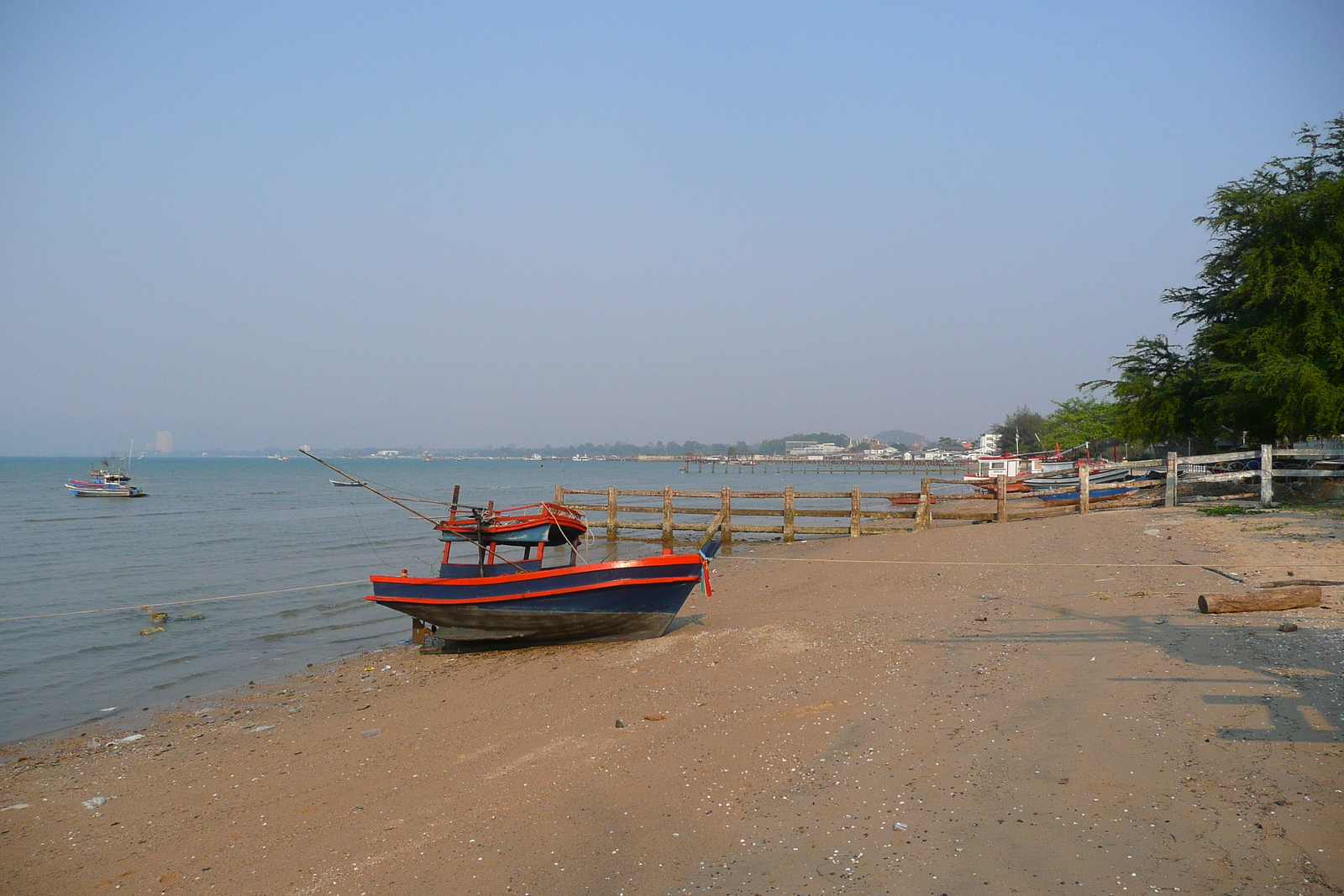 รูปถ่าย ไทย(Thailand) ชลบุรี(Chonburi) ค่ายชุมพล กองทัพเรือไทย(Choumpon Royal Thai Navy) 2008-01 51