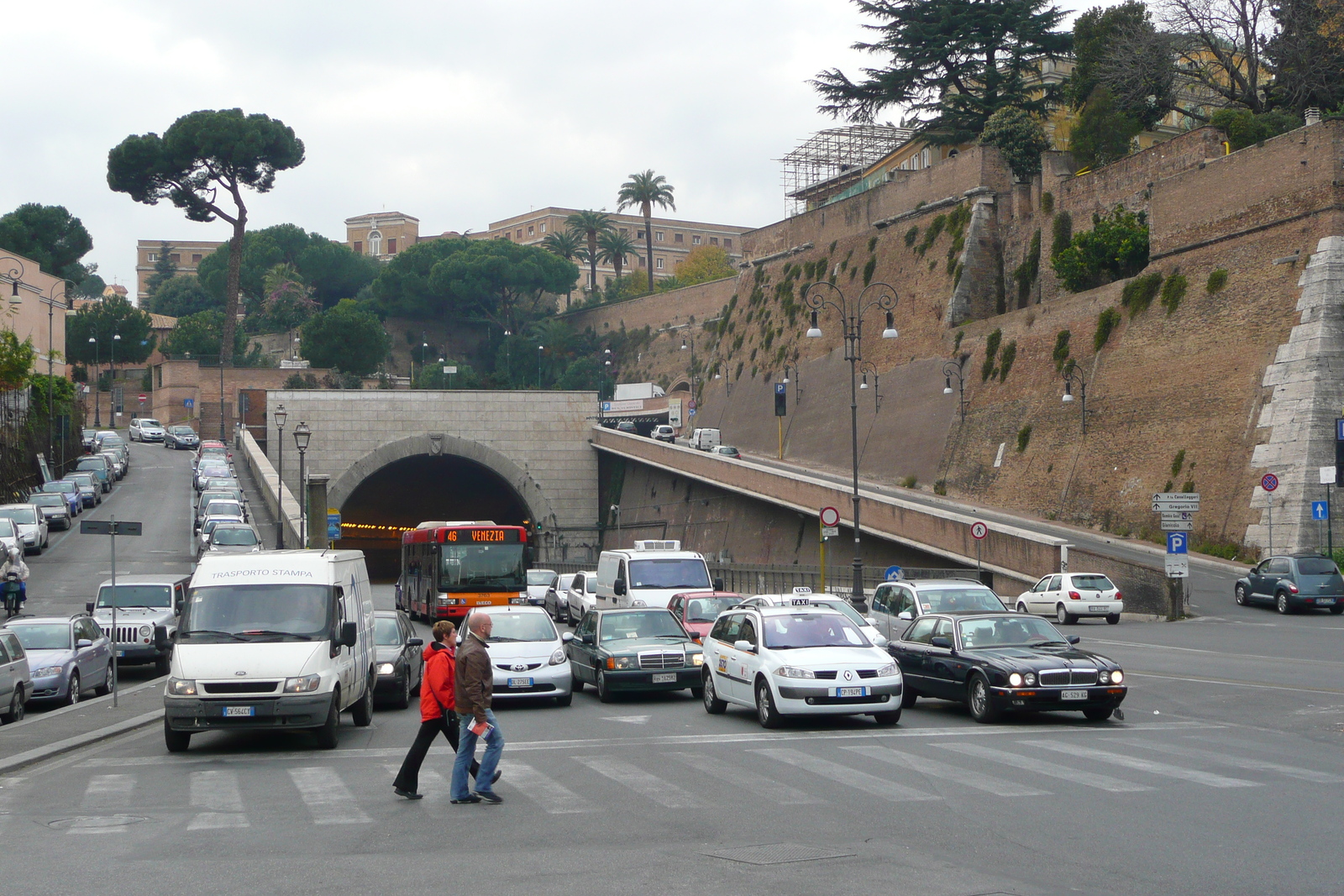รูปถ่าย อิตาลี(Italy) โรม(Rome) ถนนริมน้ำอินซัสเซีย(Lungotevere in Sassia) 2007-11 3
