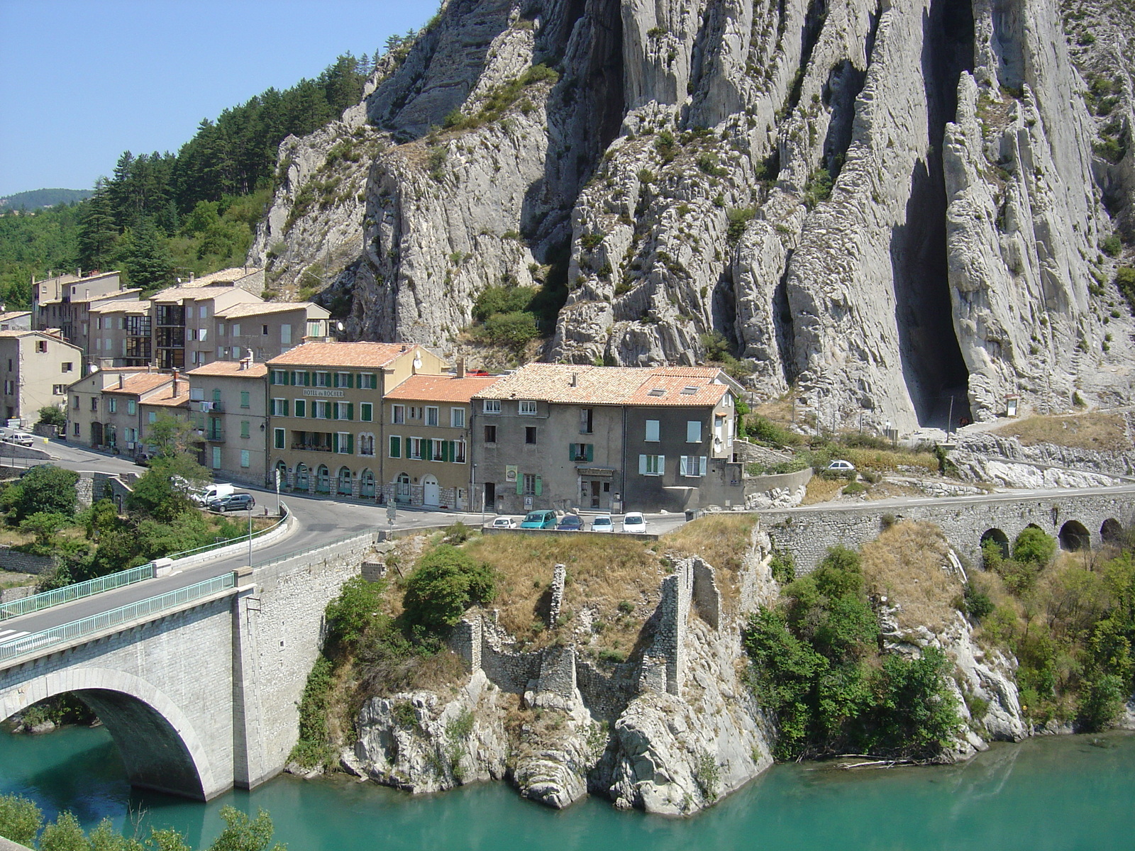 รูปถ่าย ฝรั่งเศส(France) ซิสเตอรง(Sisteron) 2004-08 0
