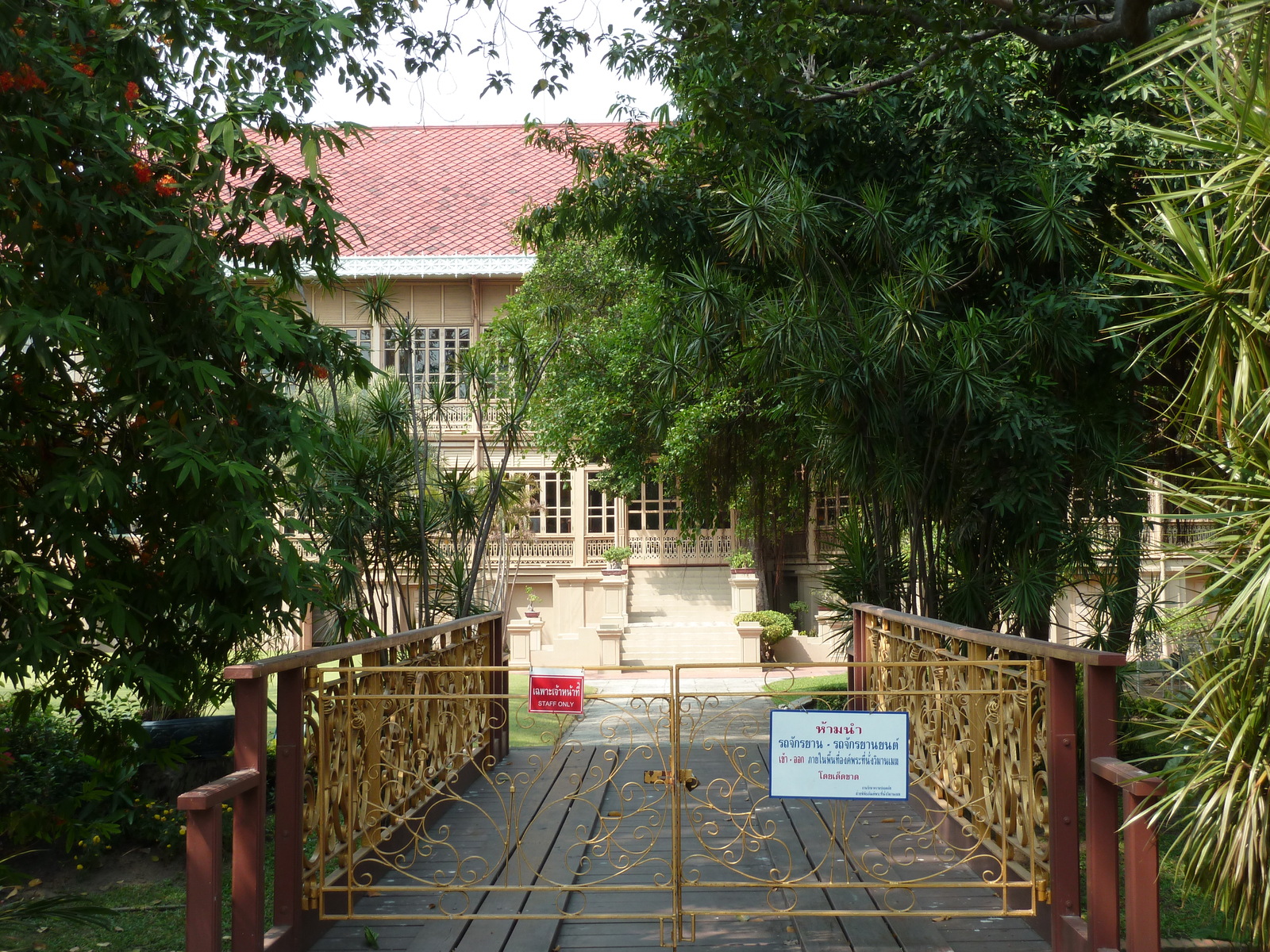 รูปถ่าย ไทย(Thailand) กรุงเทพมหานคร(Bangkok) พระที่นั่งวิมานเมฆ(Vimanmek Palace) 2011-01 55