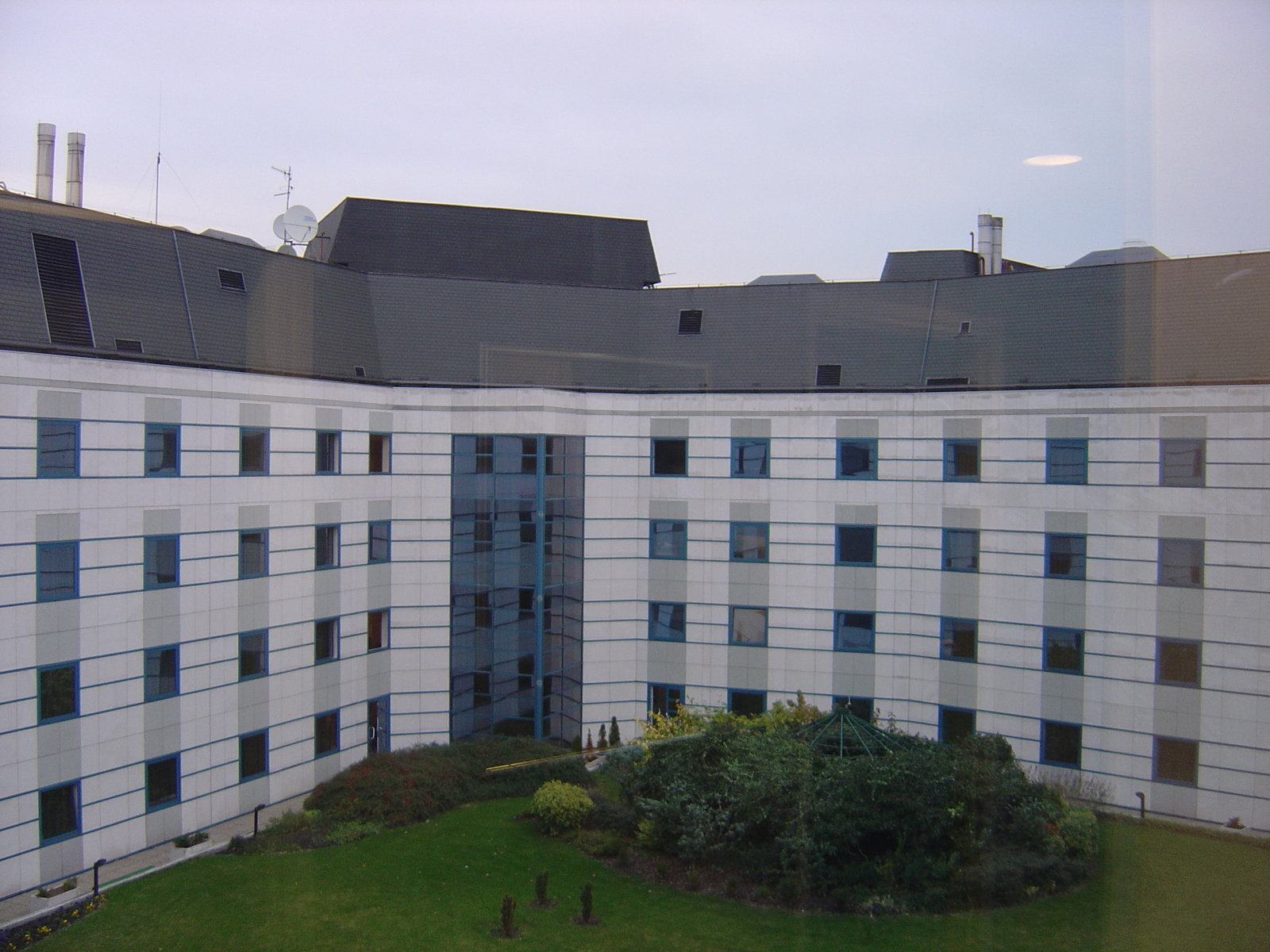 รูปถ่าย สโลวะเกีย(Slovakia) บราทิสลาวา(Bratislava) โรงแรมดานูบ(Danube Hotel) 2004-11 1