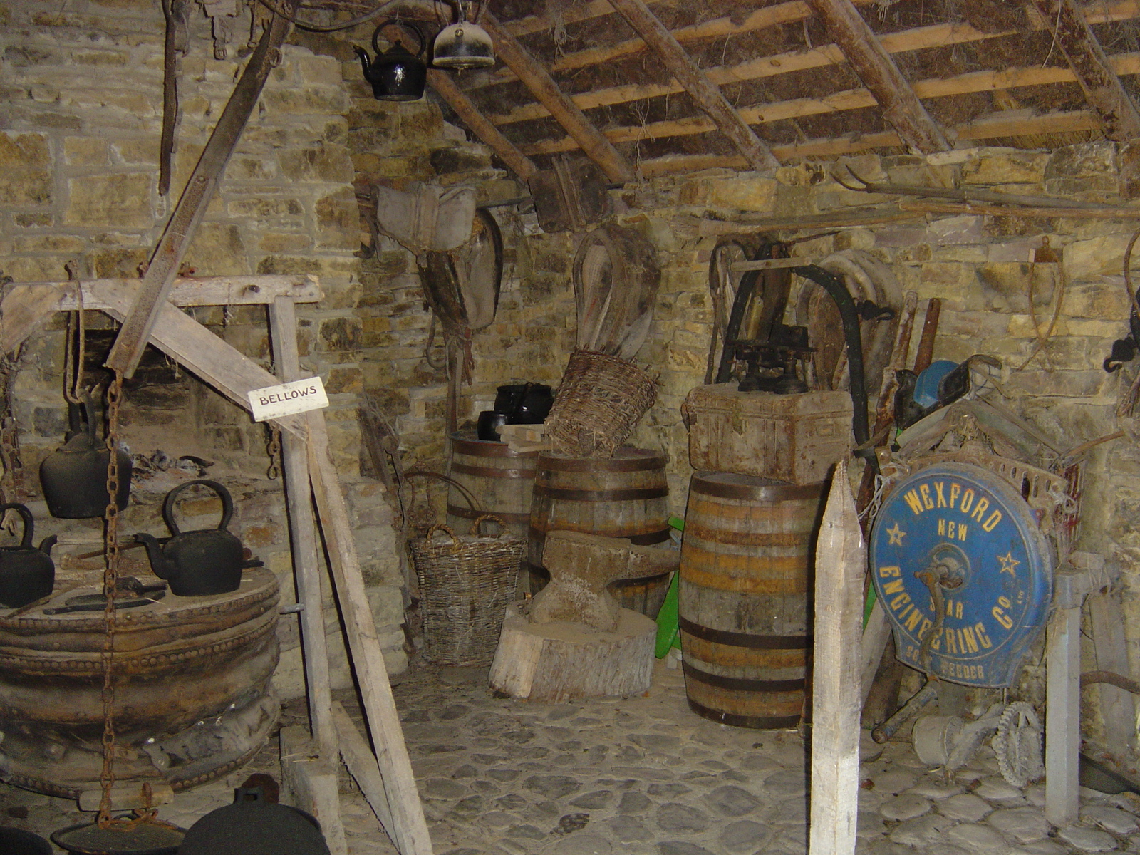 รูปถ่าย ไอร์แลนด์(Ireland) หมู่บ้านคอร์รี่บ็อก(Kerry Bog village) 2004-05 0
