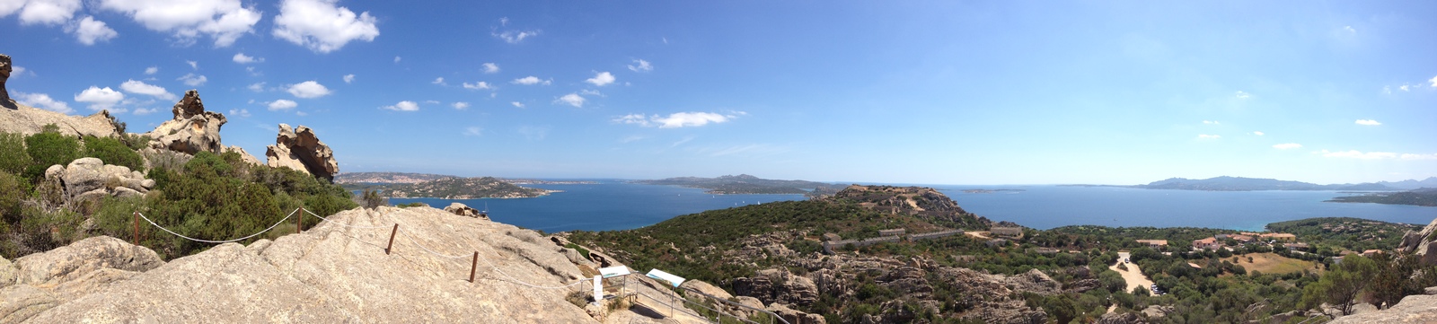 รูปถ่าย อิตาลี(Italy) ซาร์ดิเนีย(Sardinia) หินรูปหมี (รอกชาเดลลอร์โซ)(Roccia dell'Orso) 2015-06 56