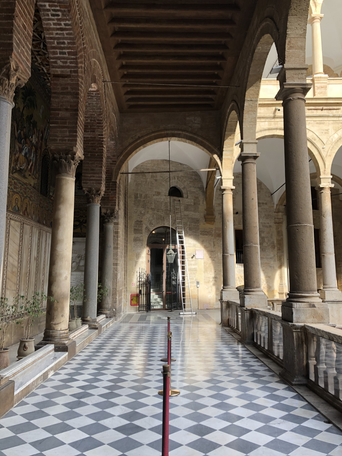 รูปถ่าย อิตาลี(Italy) ซิซิลี(Sicily) ปาแลร์โม(Palermo) วังเดย์นอร์มันนี(Palazzo dei Normanni) 2020-02 56