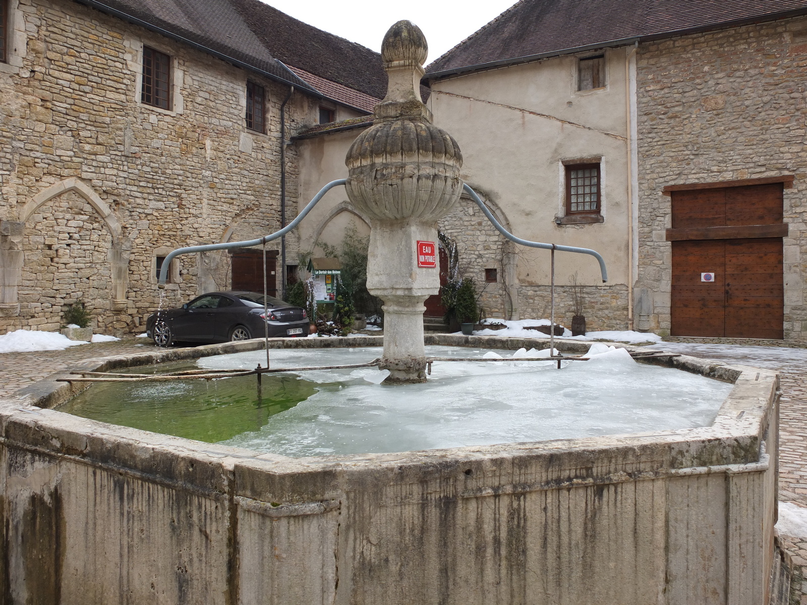 รูปถ่าย ฝรั่งเศส(France) โบม-เล-เมอซีเยอ(Baume les Messieurs) 2012-02 17