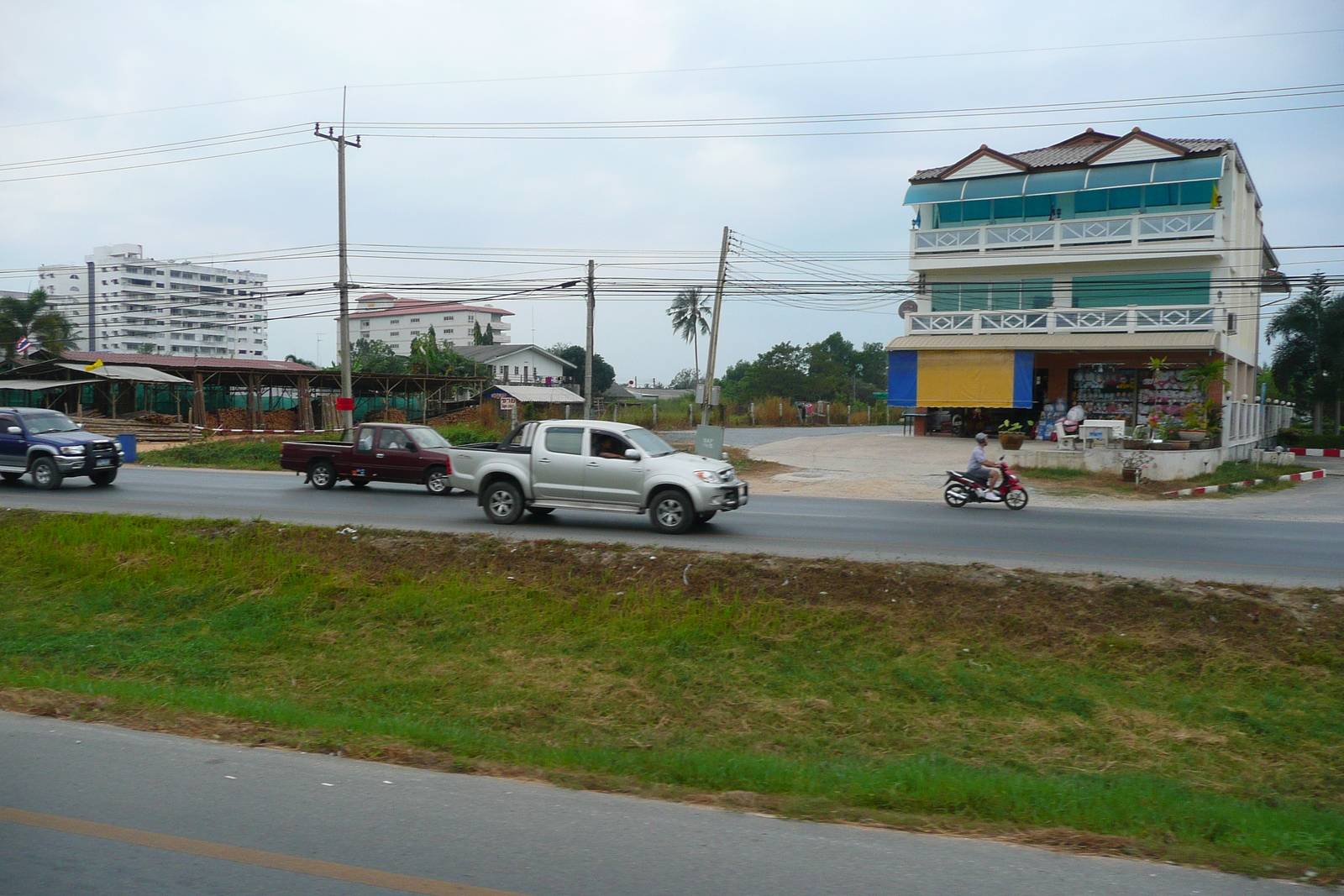 รูปถ่าย ไทย(Thailand) ชลบุรี(Chonburi) ถนนสุขุมวิท(Sukhumvit road) 2008-01 58