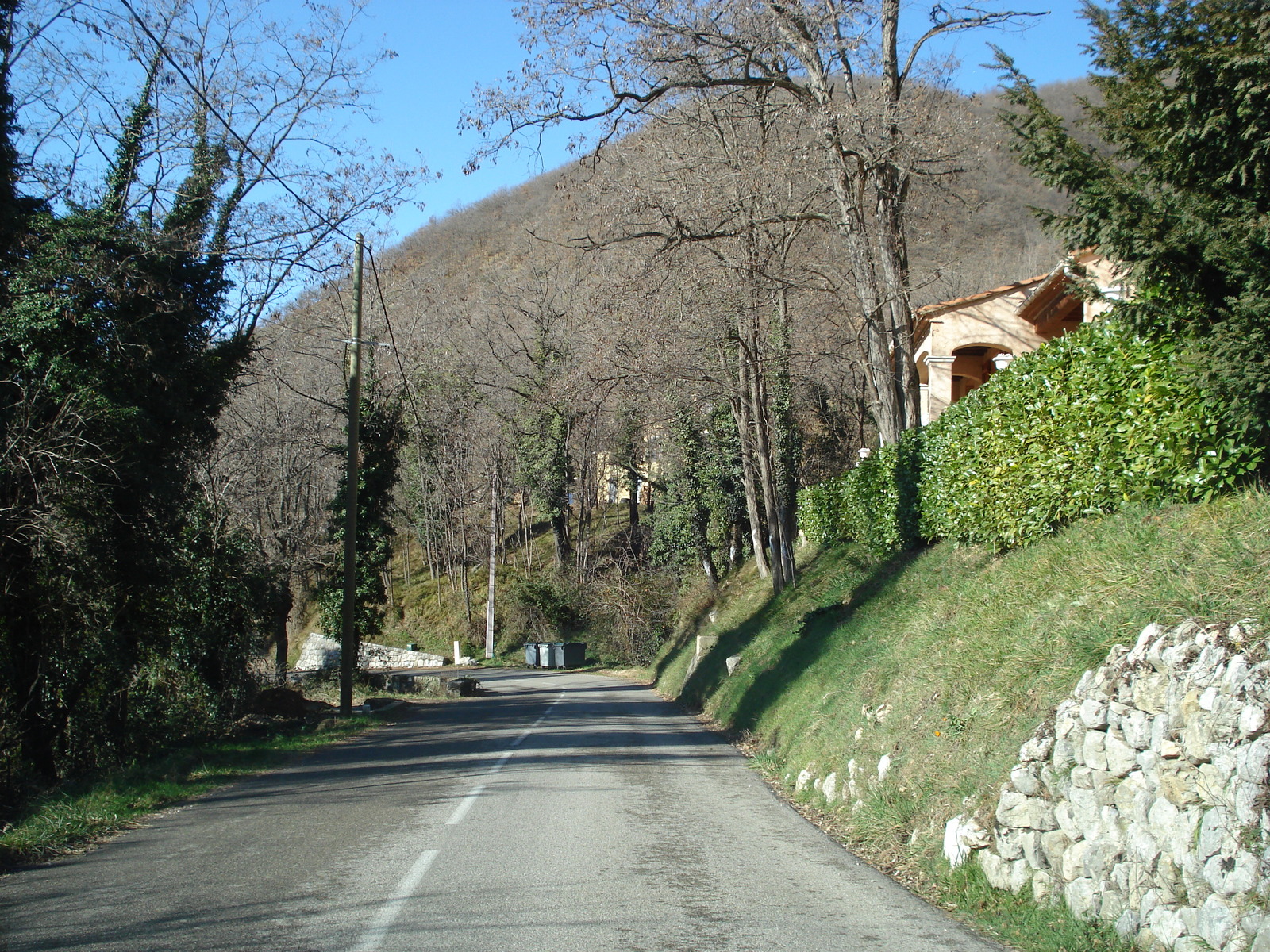 รูปถ่าย ฝรั่งเศส(France) ถนนจากกูร์เซกูลไปเกรโอลีแยร์-เล-เนจ(Coursegoule to Greolieres les neiges road) 2007-01 99