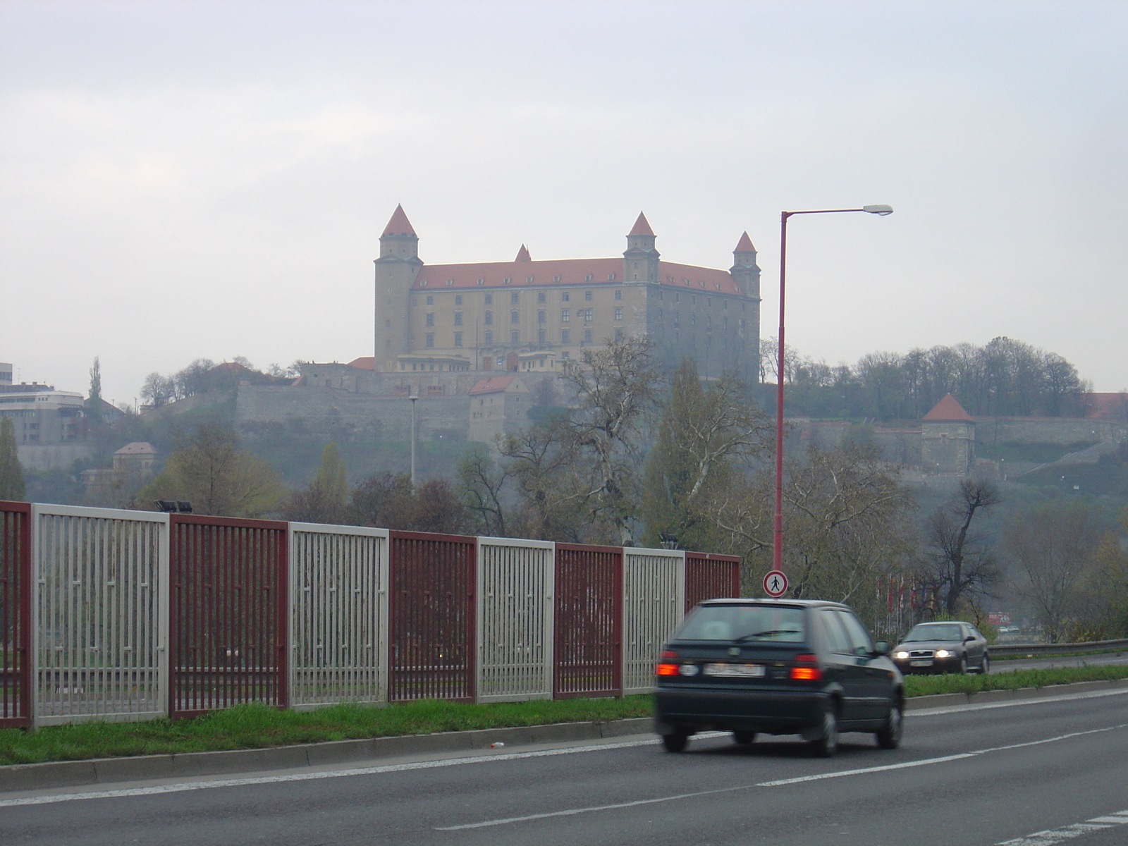 รูปถ่าย สโลวะเกีย(Slovakia) บราทิสลาวา(Bratislava) 2004-11 73