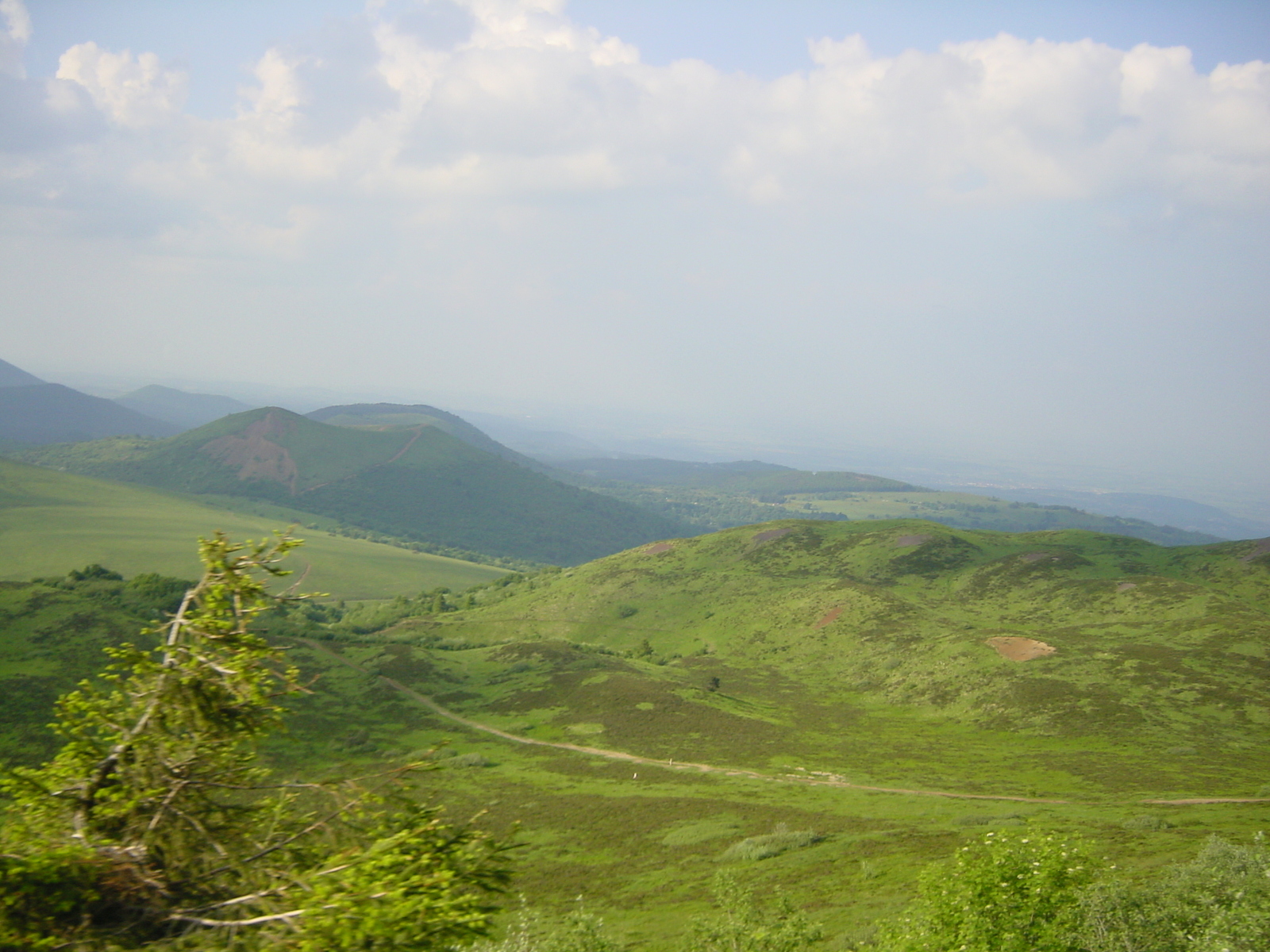 รูปถ่าย ฝรั่งเศส(France) ภูเขาปุย-เดอ-โดม(Puy de Dome) 2003-05 16