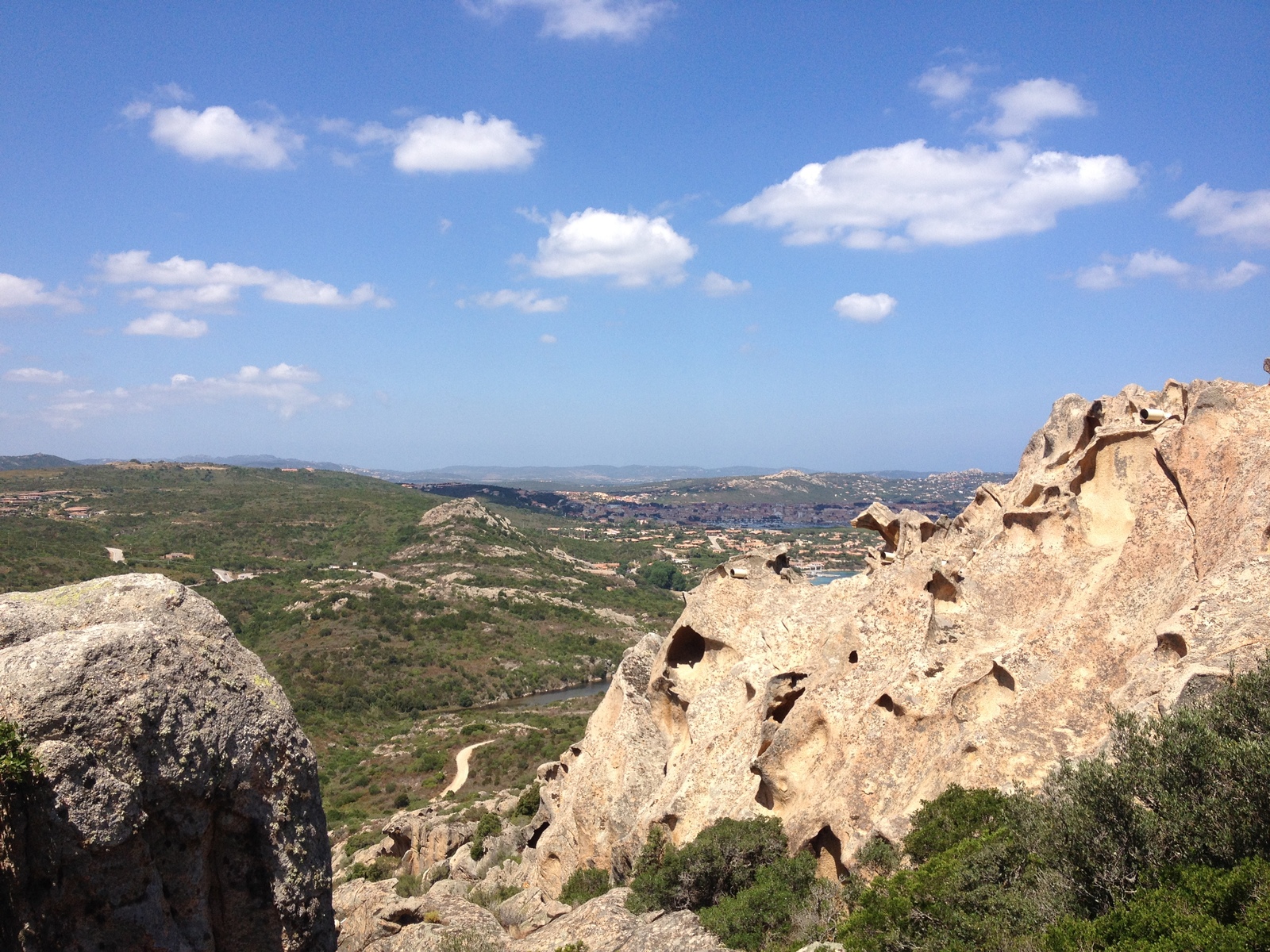 รูปถ่าย อิตาลี(Italy) ซาร์ดิเนีย(Sardinia) หินรูปหมี (รอกชาเดลลอร์โซ)(Roccia dell'Orso) 2015-06 55