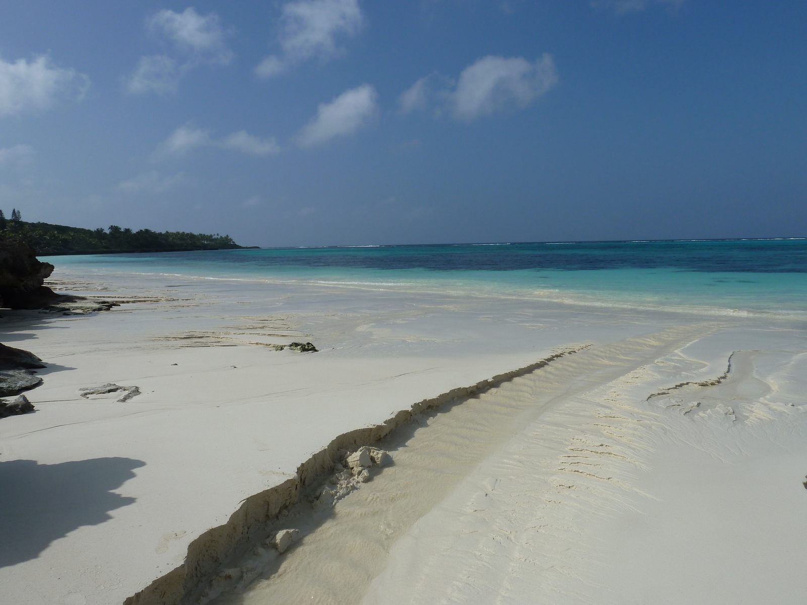 รูปถ่าย นิวแคลิโดเนีย(New Caledonia) เกาะลีฟู(Lifou) ลูเอซิลลา(Luecilla) 2010-05 66