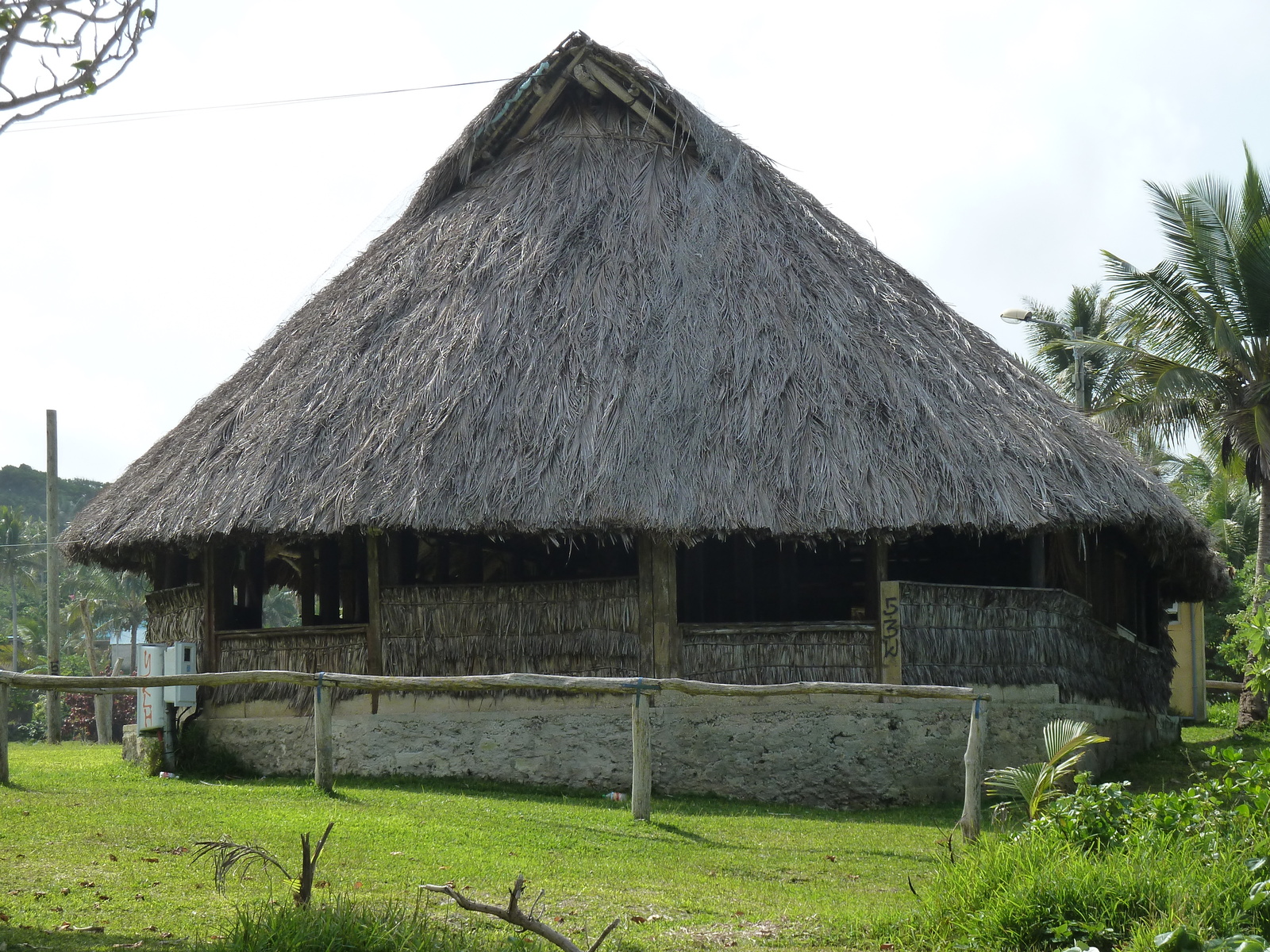 รูปถ่าย นิวแคลิโดเนีย(New Caledonia) เกาะลีฟู(Lifou) ลูเอซิลลา(Luecilla) 2010-05 13