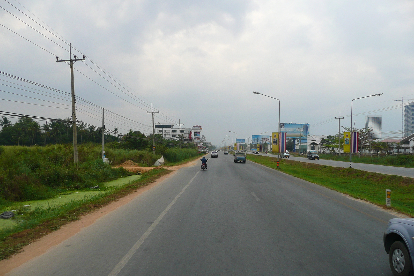 รูปถ่าย ไทย(Thailand) ชลบุรี(Chonburi) ถนนสุขุมวิท(Sukhumvit road) 2008-01 130