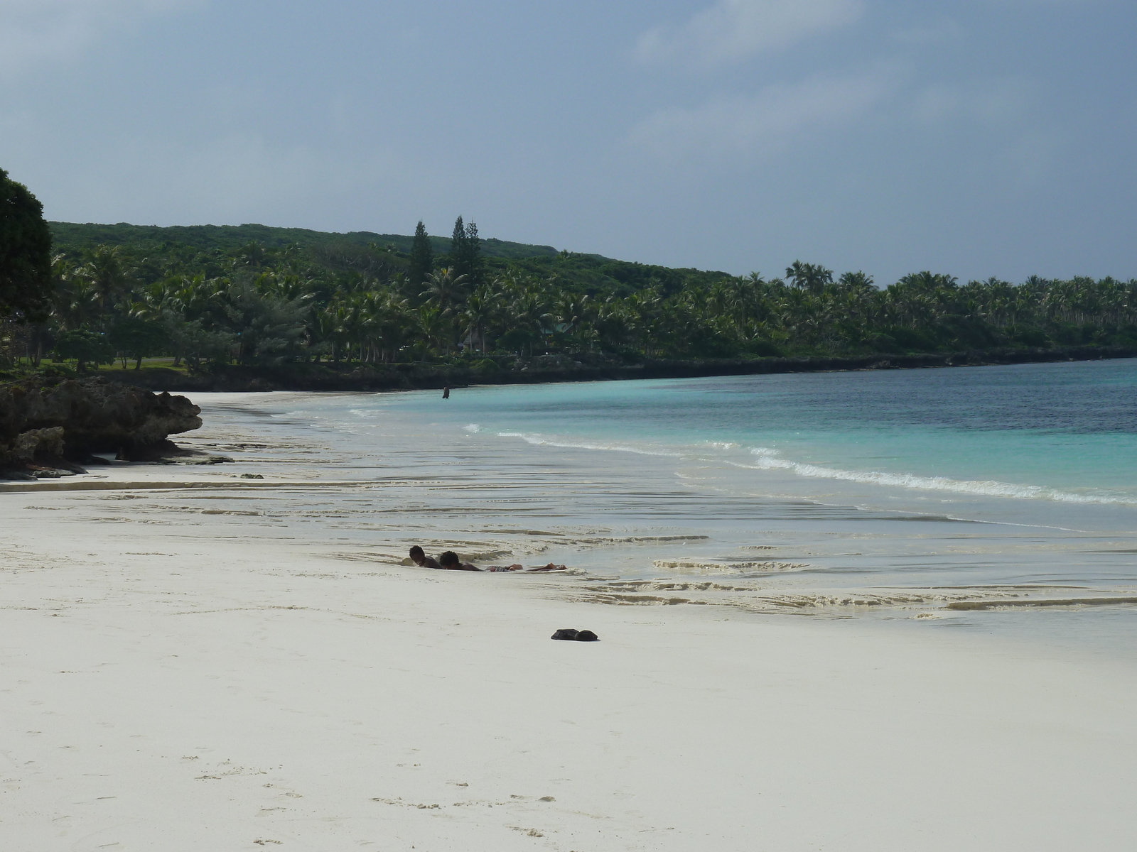 รูปถ่าย นิวแคลิโดเนีย(New Caledonia) เกาะลีฟู(Lifou) ลูเอซิลลา(Luecilla) 2010-05 17