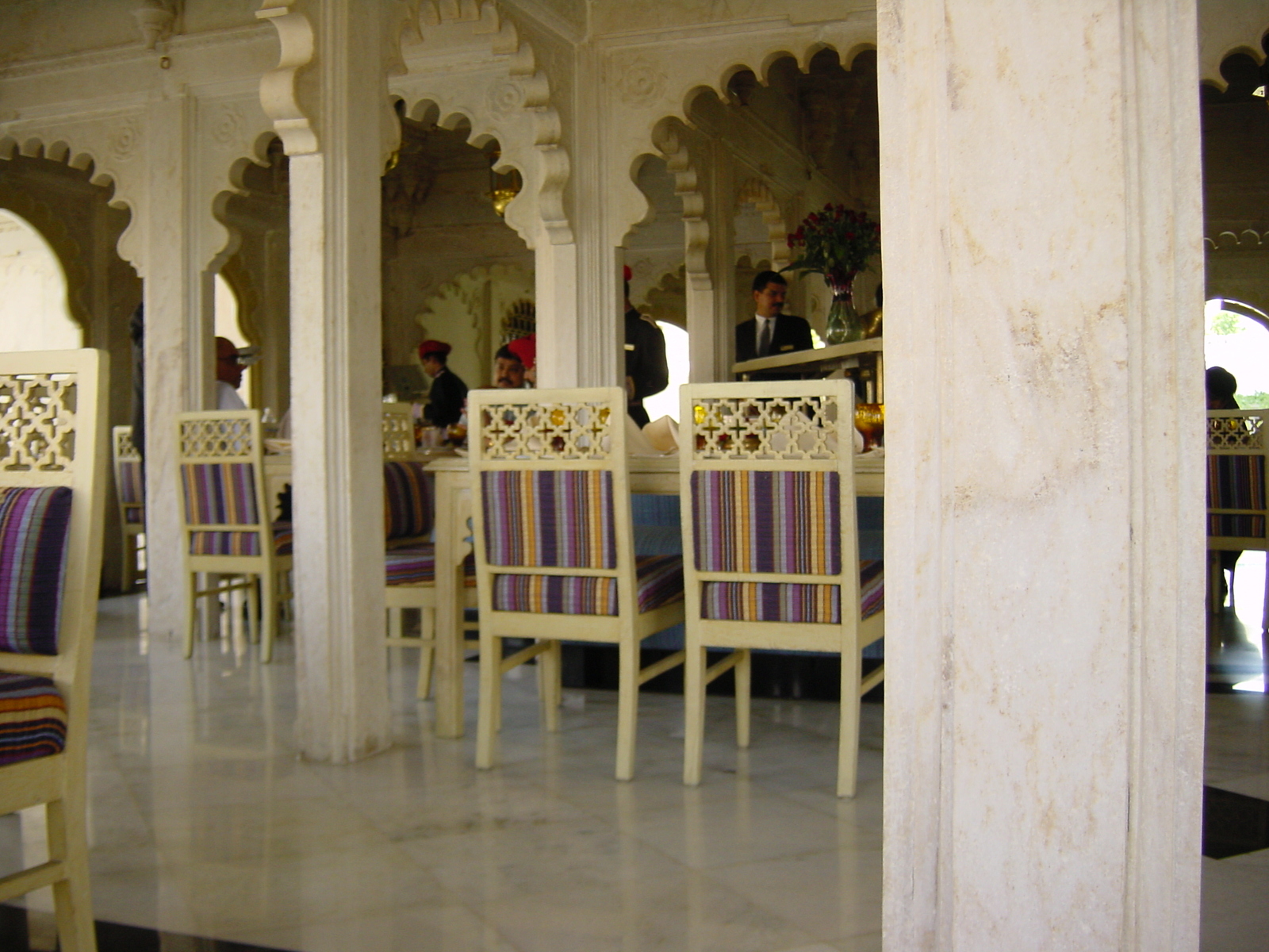 รูปถ่าย อินเดีย(India) อูไดปูร์(Udaipur) โรงแรมเลคพาเลซ(Lake Palace Hotel) 2003-05 31