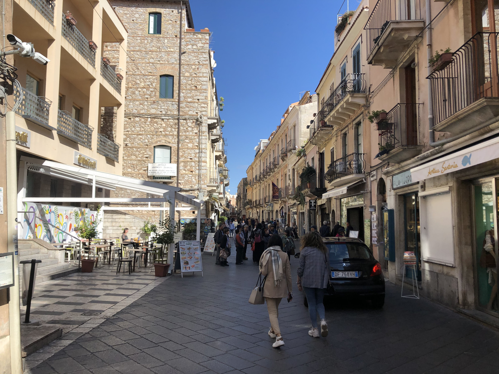 รูปถ่าย อิตาลี(Italy) ซิซิลี(Sicily) ตาออร์มีนา(Taormina) 2020-02 14